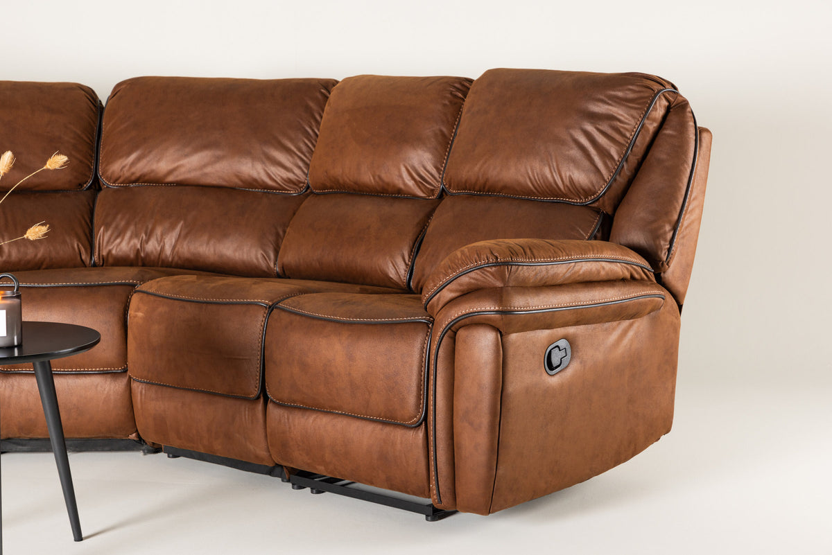 Saranda Sofa in Braun präsentiert im Onlineshop von KAQTU Design AG. Ecksofa ist von Venture Home