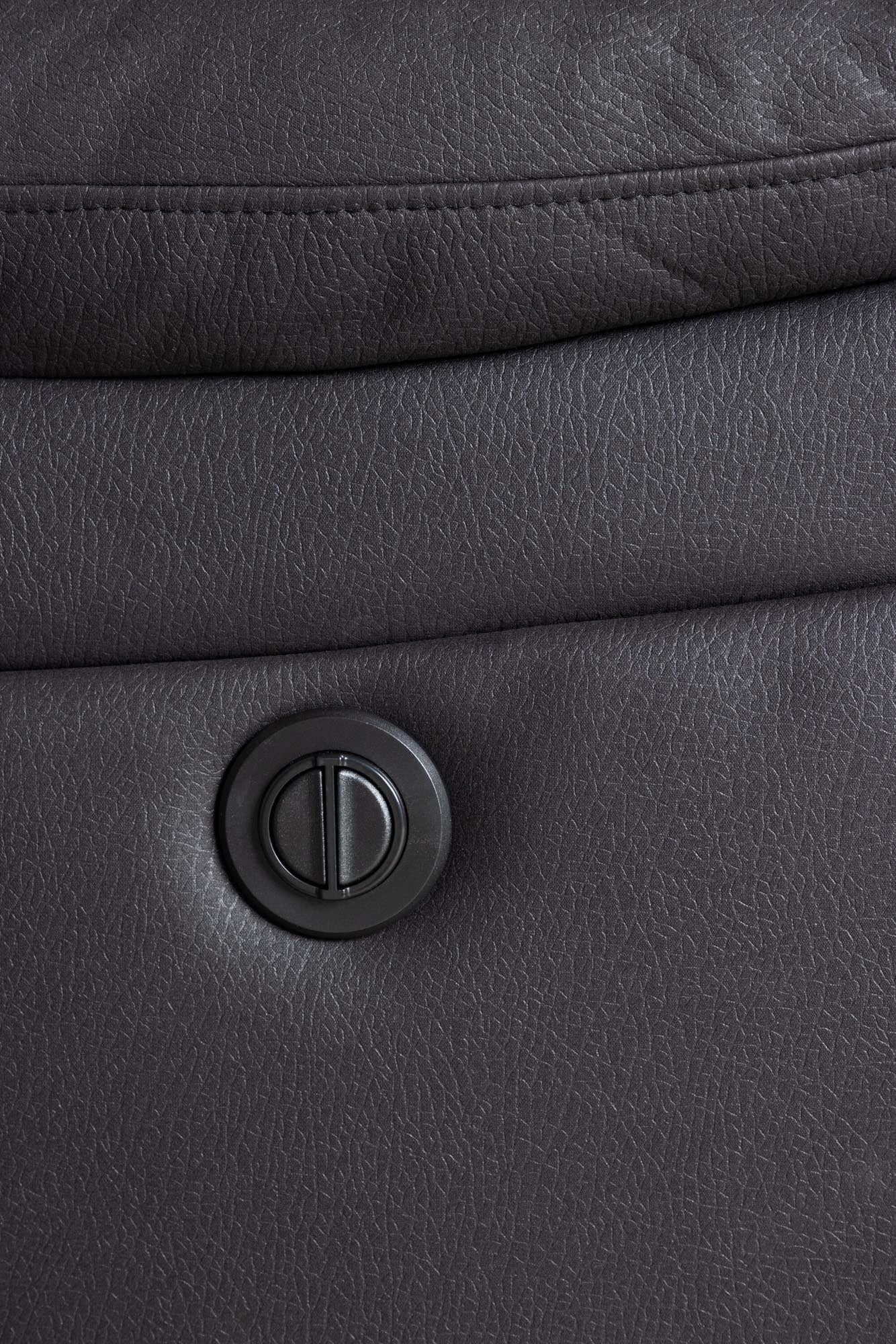 Komfortabler Singapore Armchair von Venture Home für urbanes Flair.