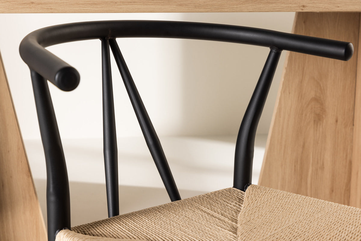 Alfons Esszimmerstuhl in Schwarz präsentiert im Onlineshop von KAQTU Design AG. Schalenstuhl mit Armlehne ist von Venture Home