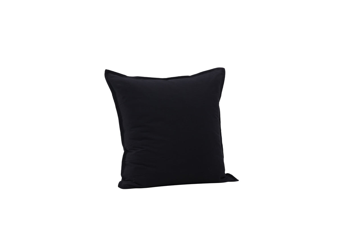 Beiger Kissenbezug Ronja aus 100 % Baumwolle, quadratische Form 45 x 45 cm, mit Reissverschluss und Passepoil-Rand auf der Rückseite.