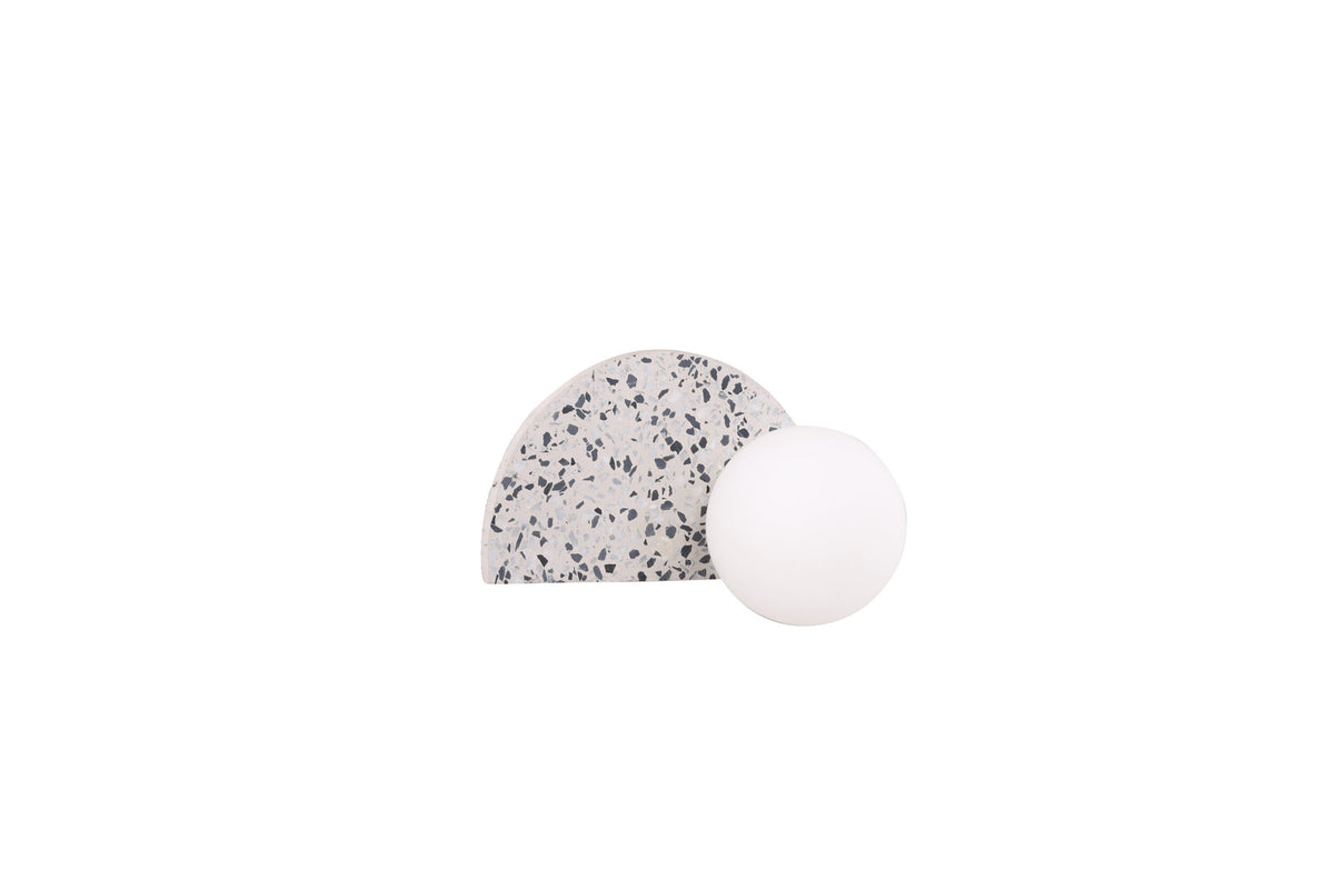 Abbeville Wandleuchte in Weiss präsentiert im Onlineshop von KAQTU Design AG. Wandleuchte ist von Venture Home