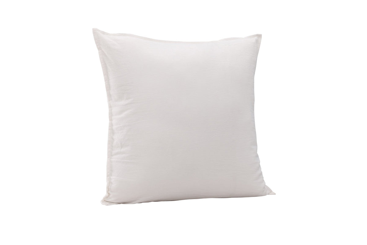 Beiger Kissenbezug Ronja aus 100 % Baumwolle, quadratische Form 45 x 45 cm, mit Reissverschluss und Passepoil-Rand auf der Rückseite.
