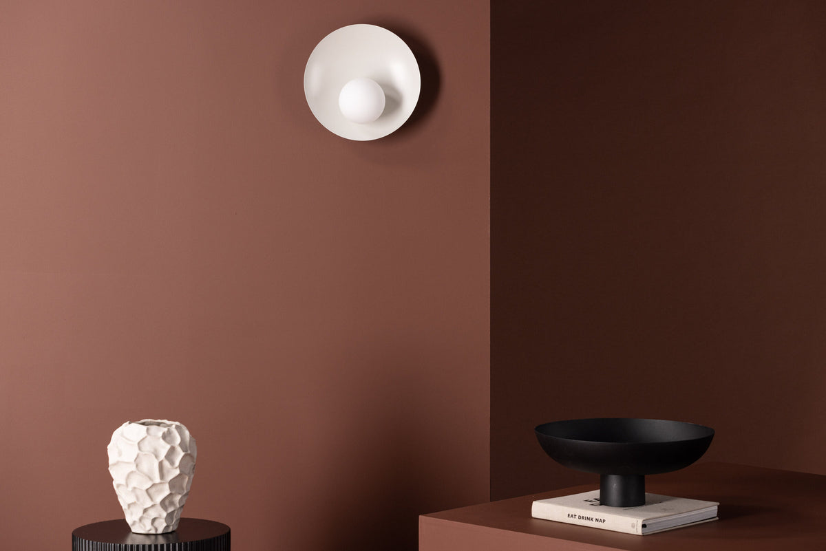 Le Havre Wandleuchte in Hellgrau präsentiert im Onlineshop von KAQTU Design AG. Wandleuchte ist von Venture Home