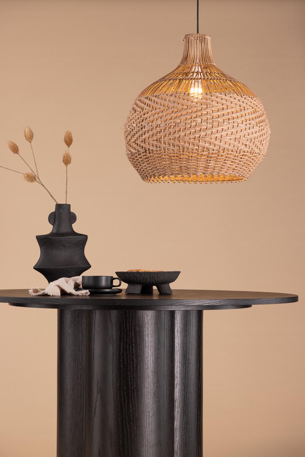 Bastia Pendelleuchte in Natur präsentiert im Onlineshop von KAQTU Design AG. Pendelleuchte ist von Venture Home