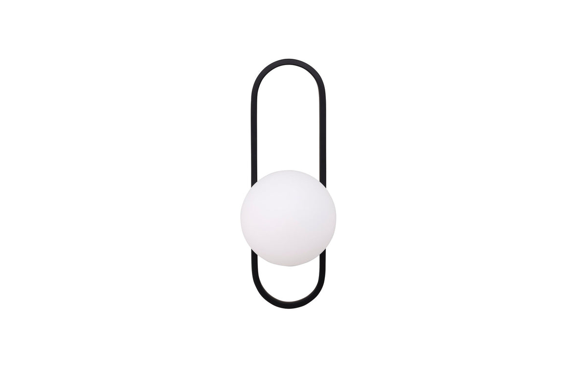 Alpes Wandleuchte in Schwarz präsentiert im Onlineshop von KAQTU Design AG. Wandleuchte ist von Venture Home