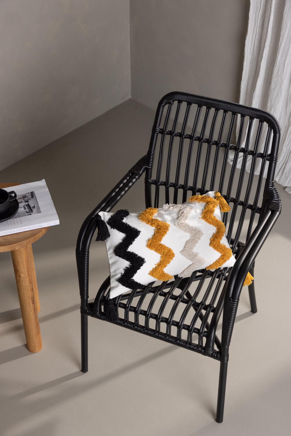 Melina Kissenbezug in Weiss präsentiert im Onlineshop von KAQTU Design AG. Deko Kissenbezug ist von Venture Home