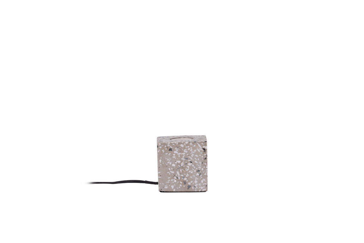 Rilche Tischleuchte in Weiss präsentiert im Onlineshop von KAQTU Design AG. Tischleuchte ist von Venture Home