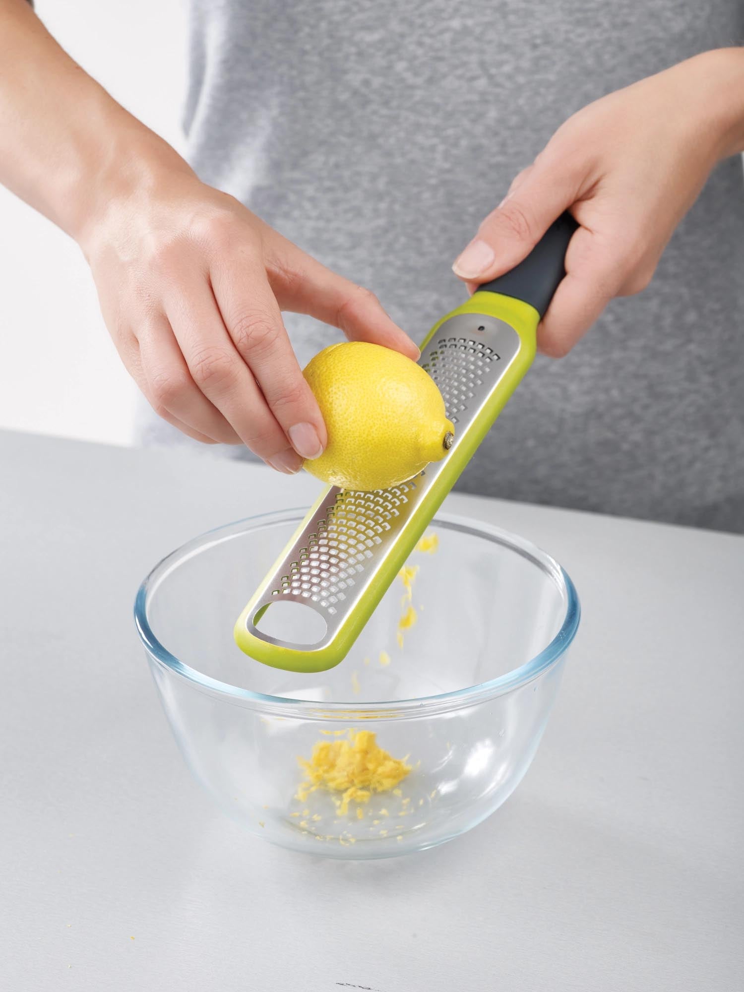 HandiZest Zester Reibe mit Reiniger, grün, 27.8x5x2 cm