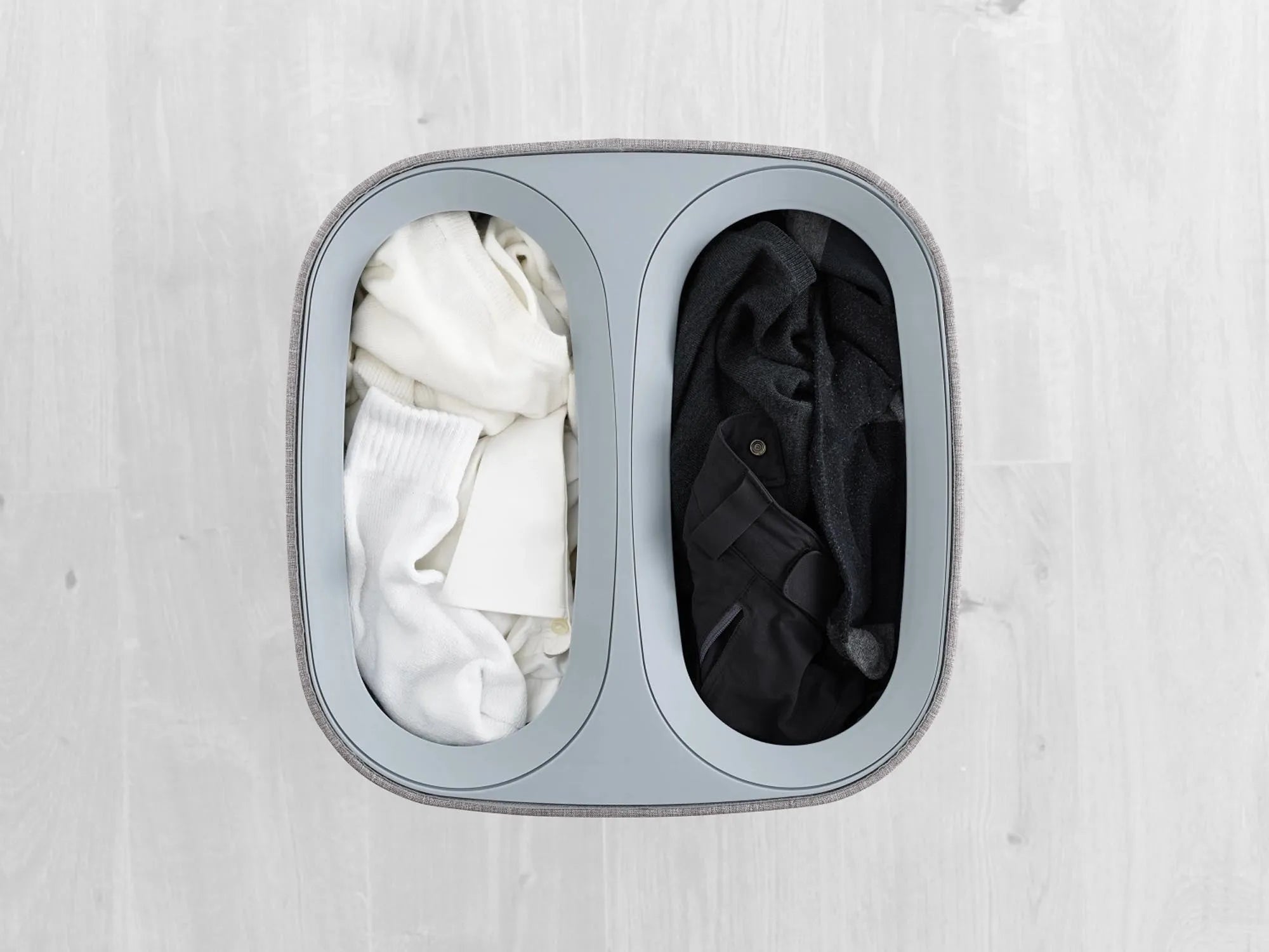 Eleganter 60L Wäschekorb in Grau von Joseph Joseph für perfekte Ordnung.