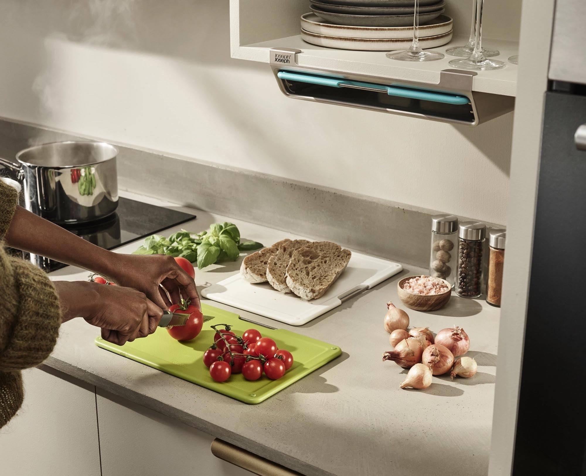 Folio Slim: Innovatives 3-teiliges Schneidebrett-Set für kleine Küchen.