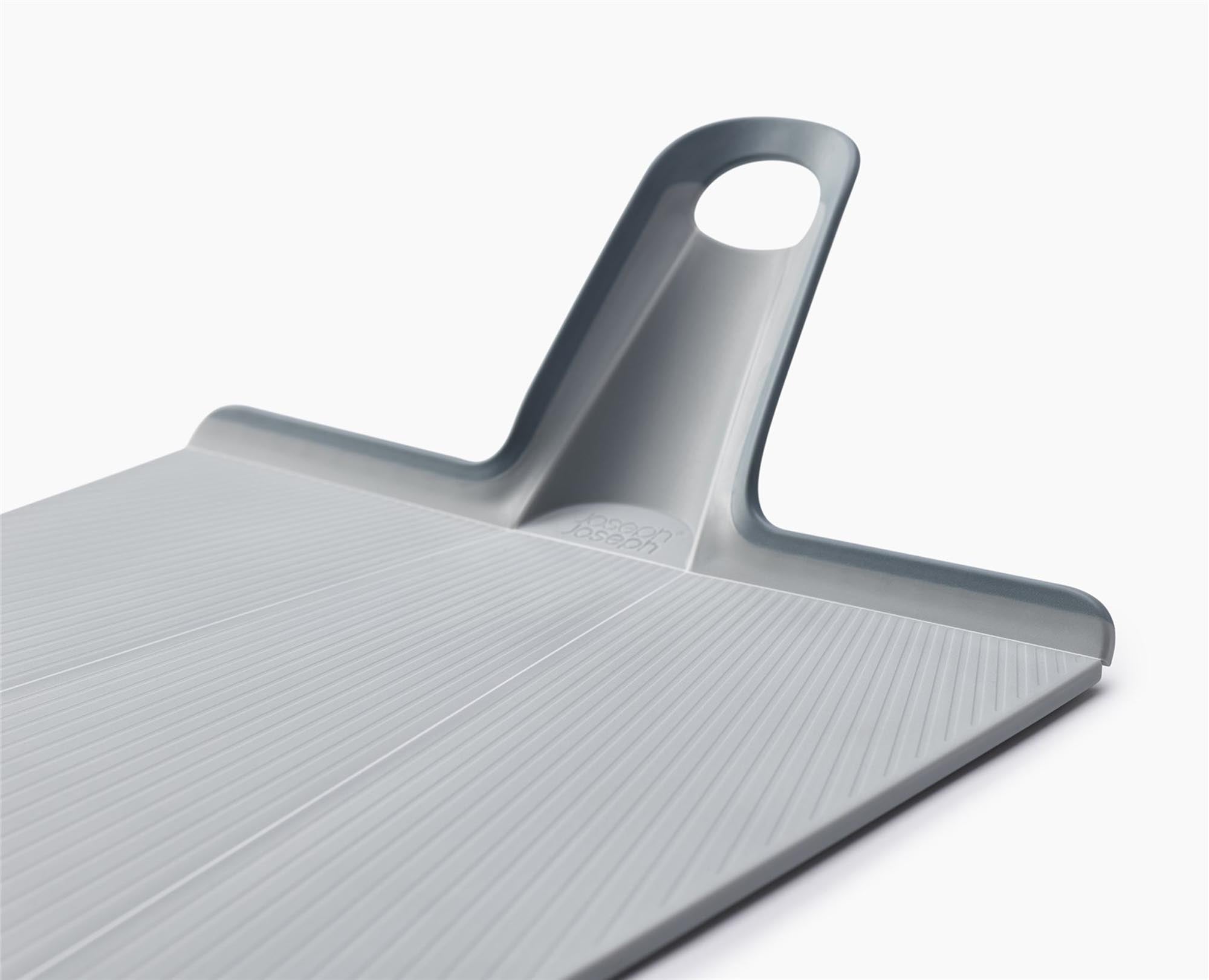 Praktisches Chop2Pot Plus Schneidebrett in Blau, 45x26,3 cm.