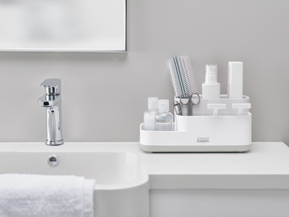 EasyStore Badezimmer Caddy weiss grau, 5x12x12 cm in Weiss präsentiert im Onlineshop von KAQTU Design AG. Badzubehör ist von Joseph Joseph