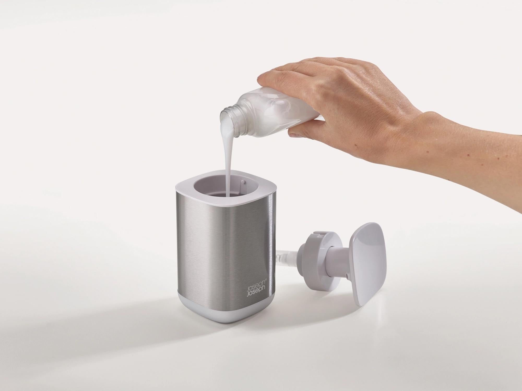 Moderner Presto Steel Seifenspender in Weiß für hygienische Nutzung.
