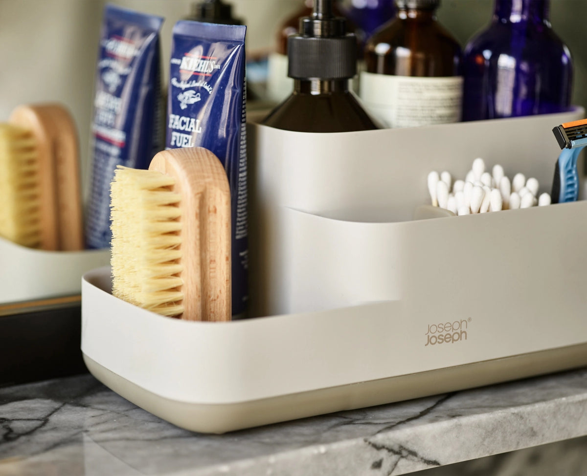 EasyStore Badezimmer Caddy ecru in Beige präsentiert im Onlineshop von KAQTU Design AG. Badzubehör ist von Joseph Joseph