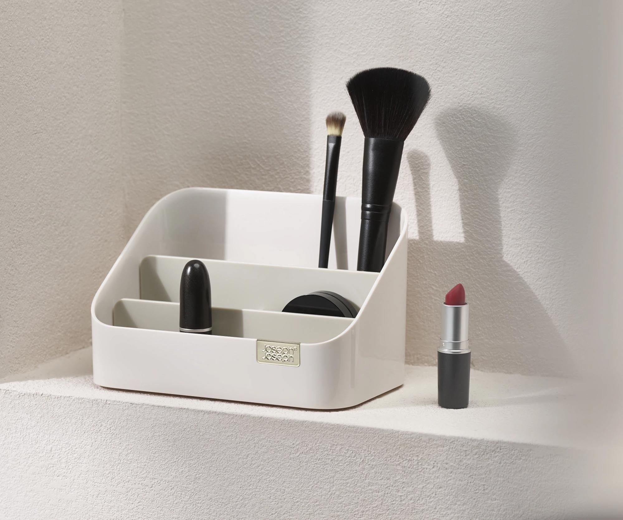 Kompakter Kosmetik-Organizer von Joseph Joseph mit gestuftem Design, ideal für Make-up und Pflege, Maße: 18x10.7x11cm.