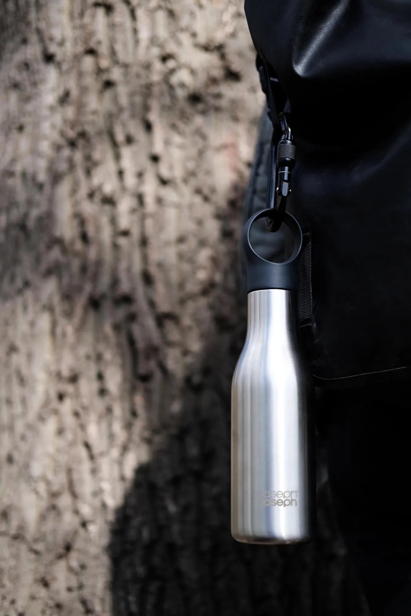 Nachhaltiges Reise-Set von Joseph Joseph: Becher & Flasche im Set.