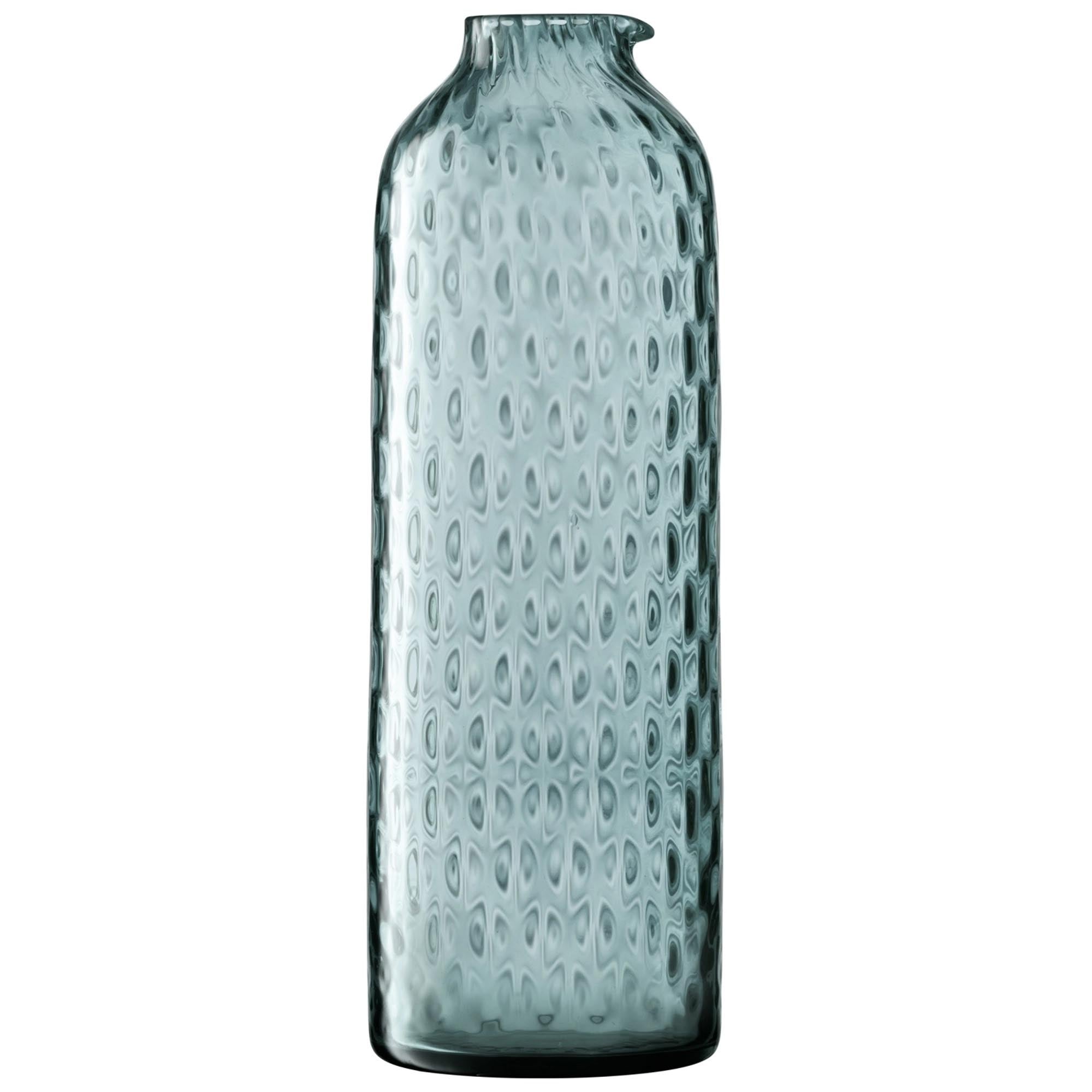 Elegante LSA Dapple Karaffe in Blau-Weiss, 1L, aus hochwertigem Glas. Perfekt für Wasser, Säfte, Cocktails. Stilvoll und funktional.