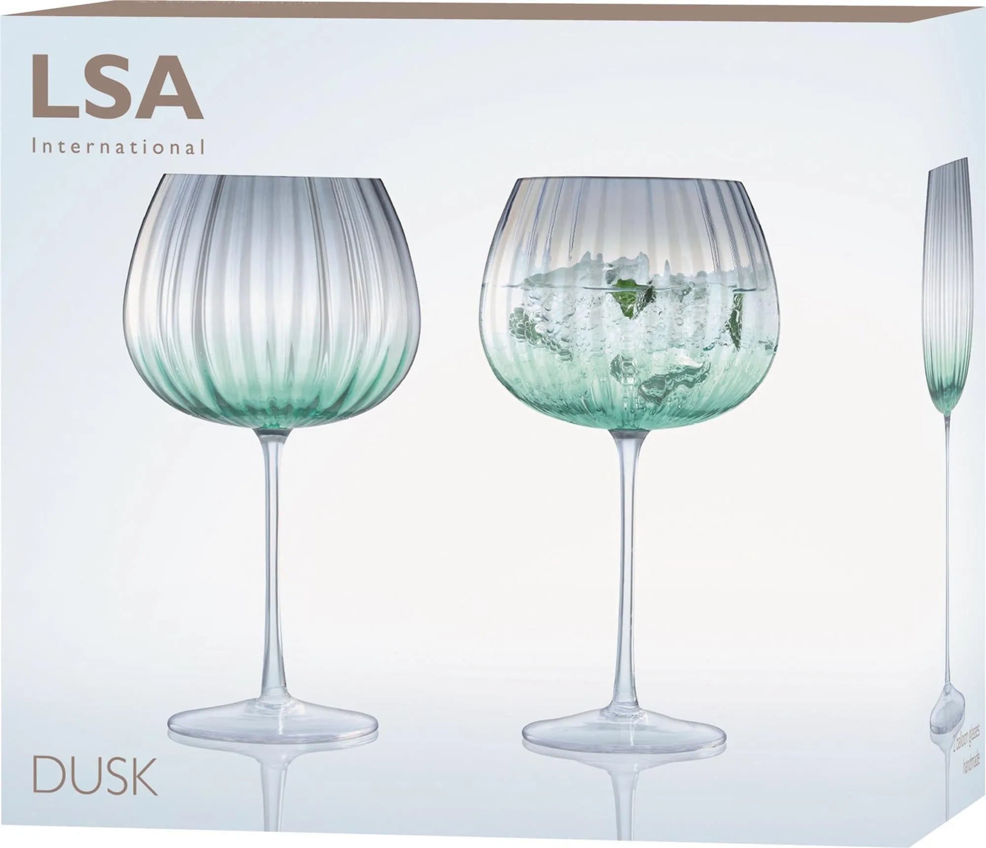 Elegante LSA Dusk Kelche 650ml in stilvollem Grün und Grau.