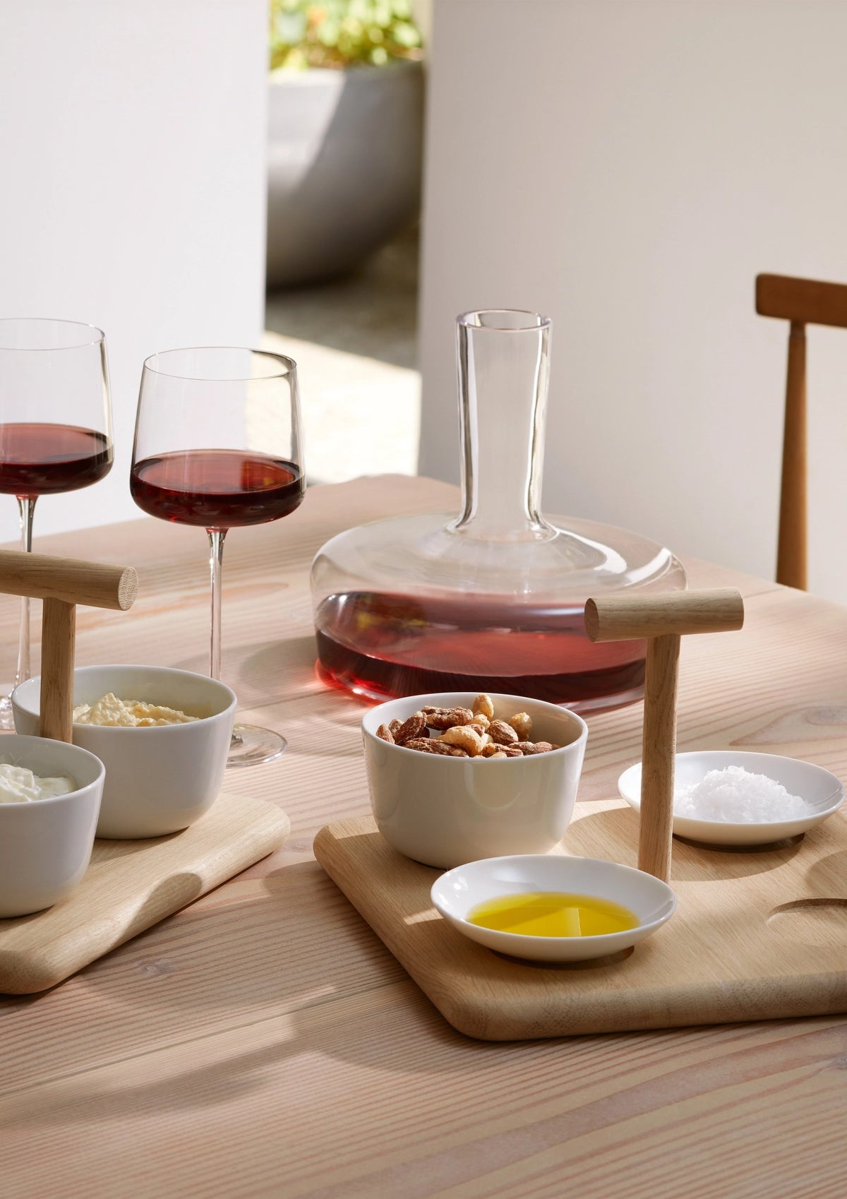 Metropolitan Karafe 2L klar in Transparent präsentiert im Onlineshop von KAQTU Design AG. Karaffe ist von LSA