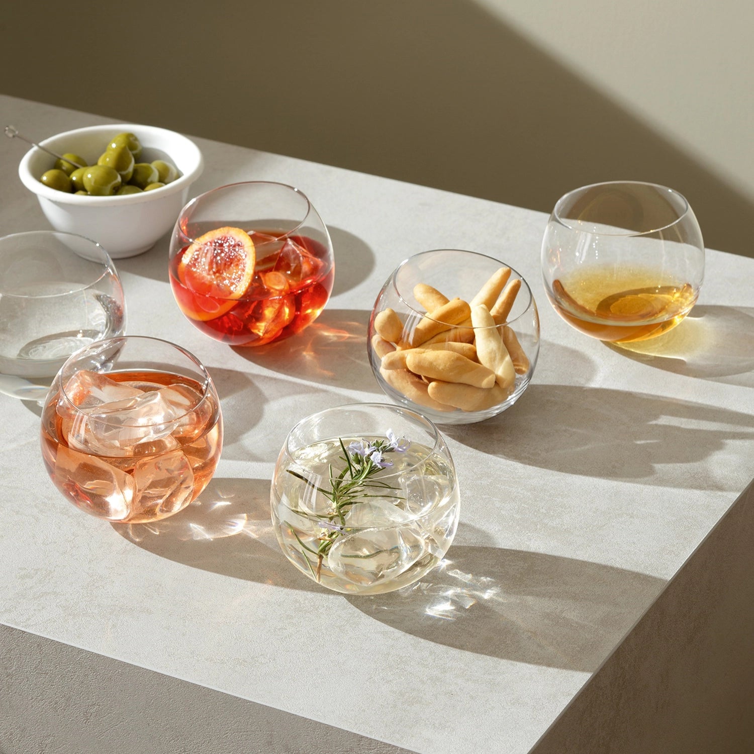 4er Set Rocker Tumbler 350ml transparent in Transparent präsentiert im Onlineshop von KAQTU Design AG. Glas ist von LSA