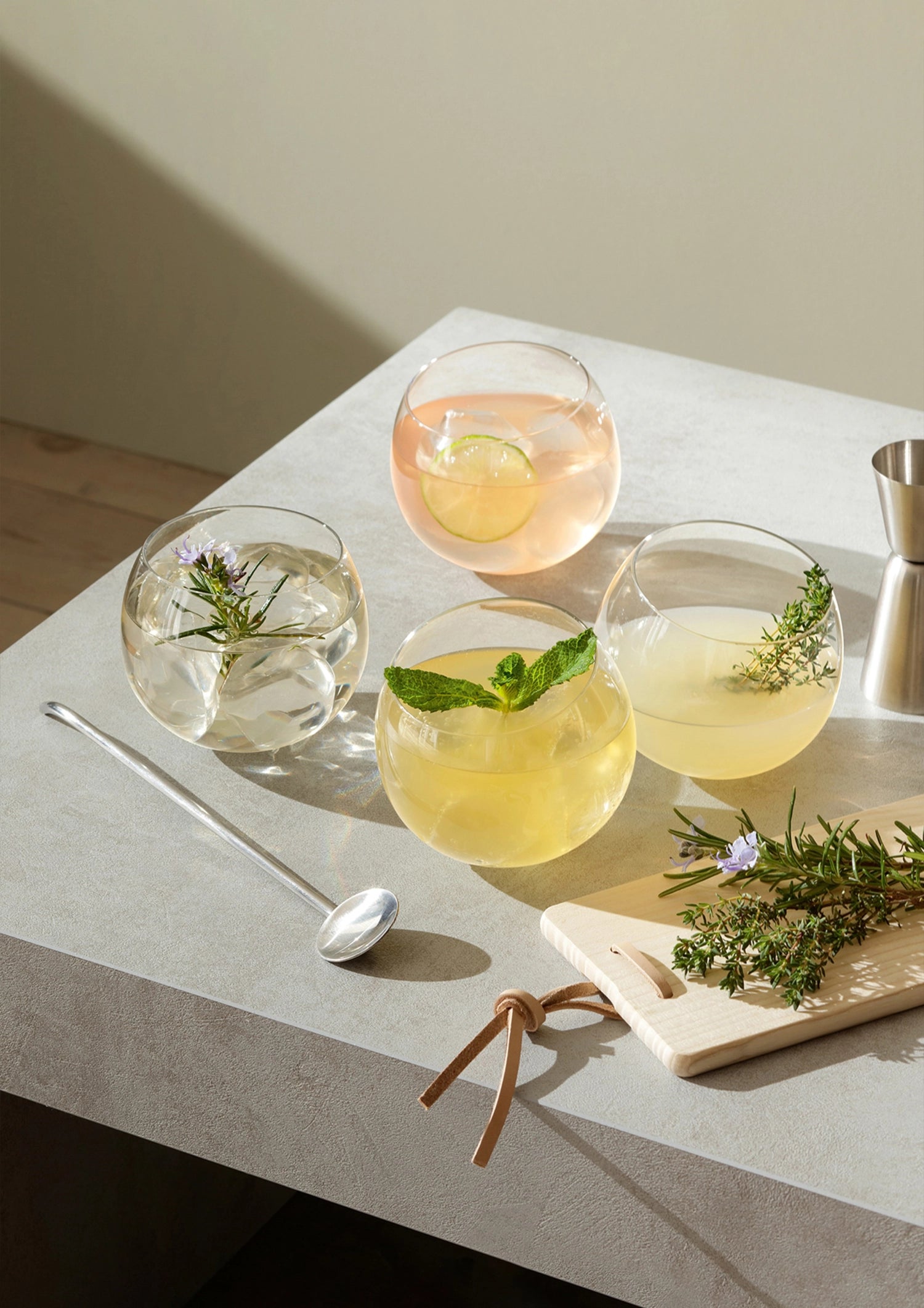 4er Set Rocker Tumbler 350ml transparent in Transparent präsentiert im Onlineshop von KAQTU Design AG. Glas ist von LSA