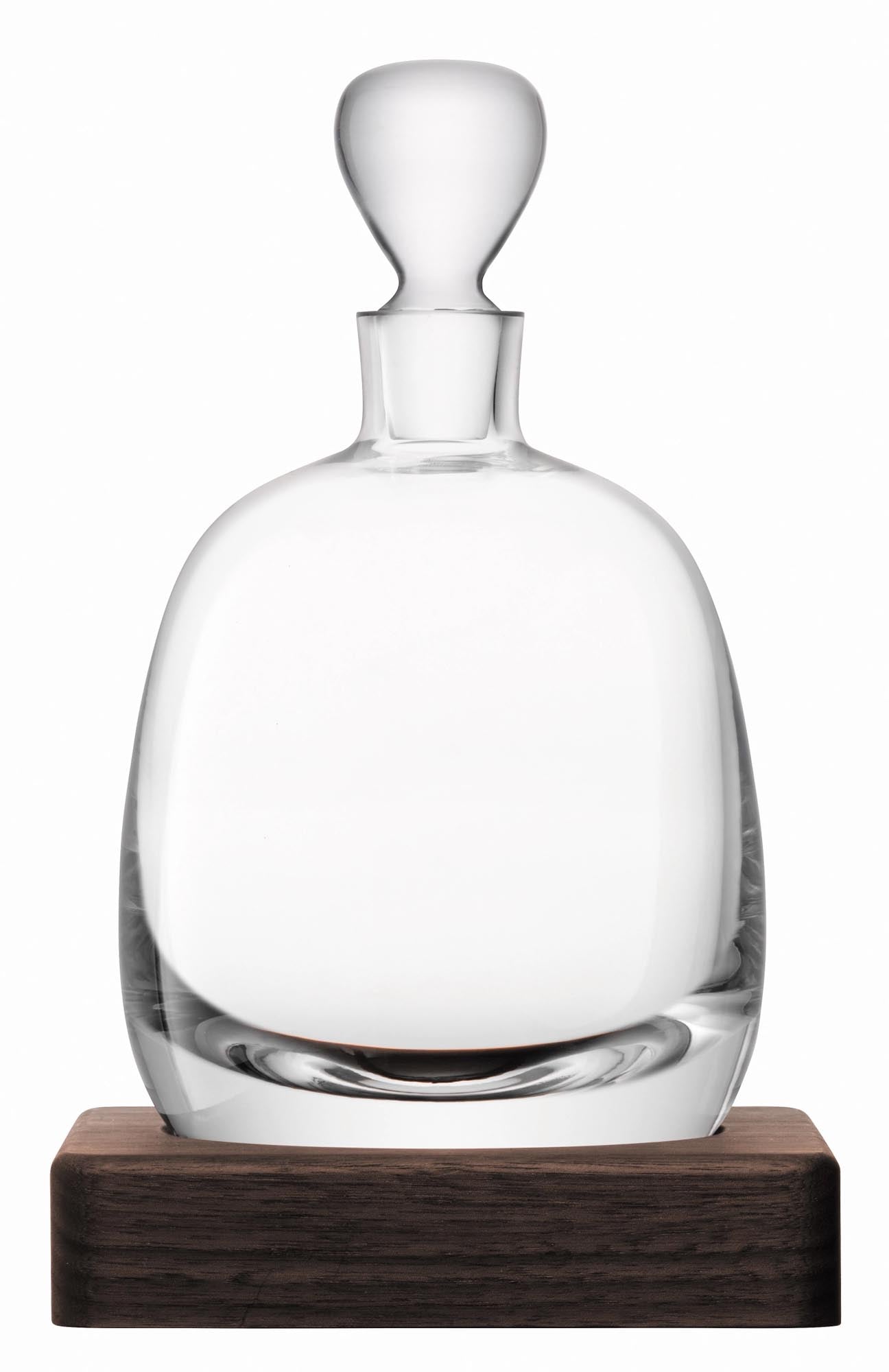 Whisky Islay Karaffe 1L - Nussbaum Sockel in Transparent präsentiert im Onlineshop von KAQTU Design AG. Karaffe ist von LSA