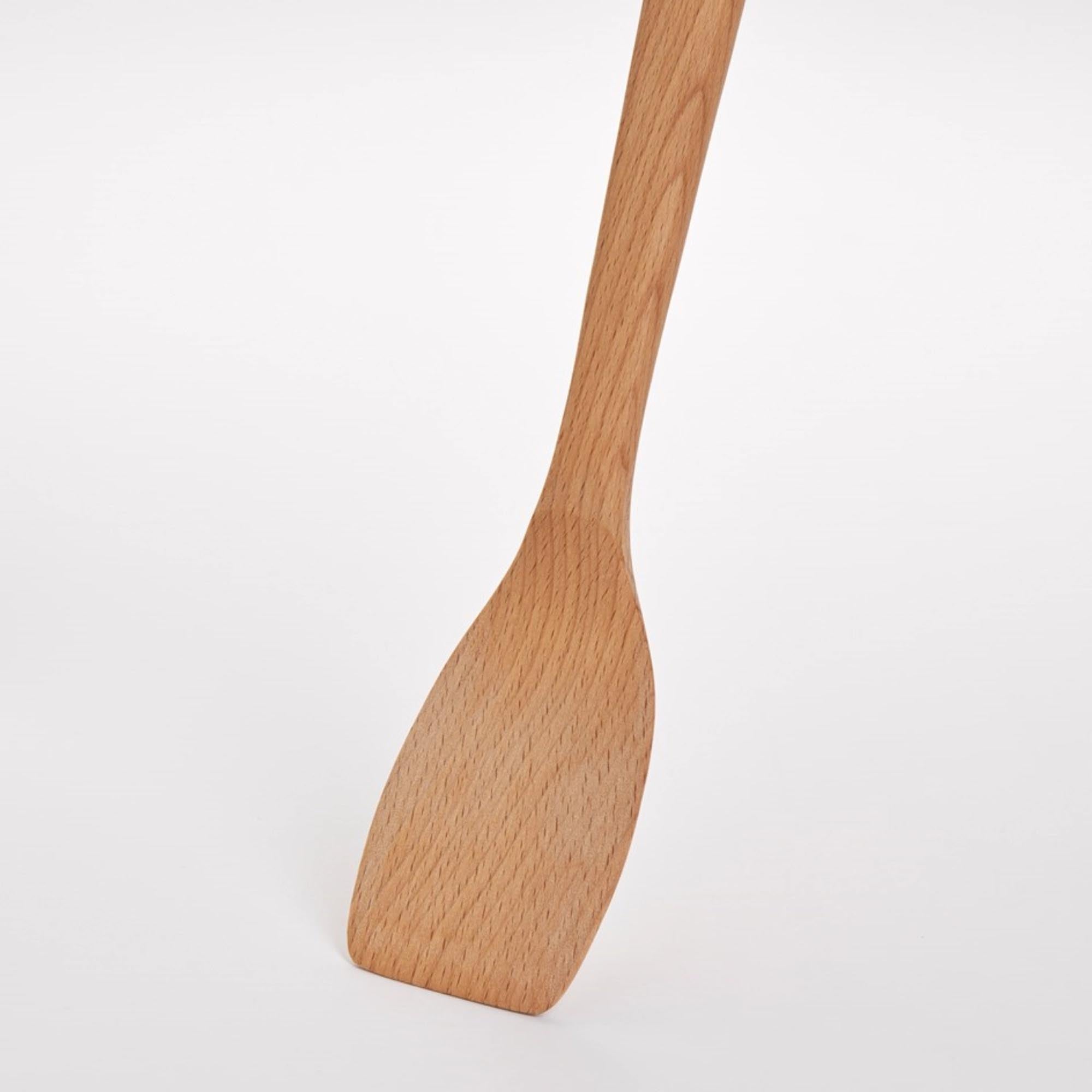 Entdecken Sie den OXO Bratenwender aus hochwertigem Buchenholz – ideal zum Wenden von Braten und empfindlichen Lebensmitteln. Langlebig und schonend zu Ihrem Kochgeschirr.