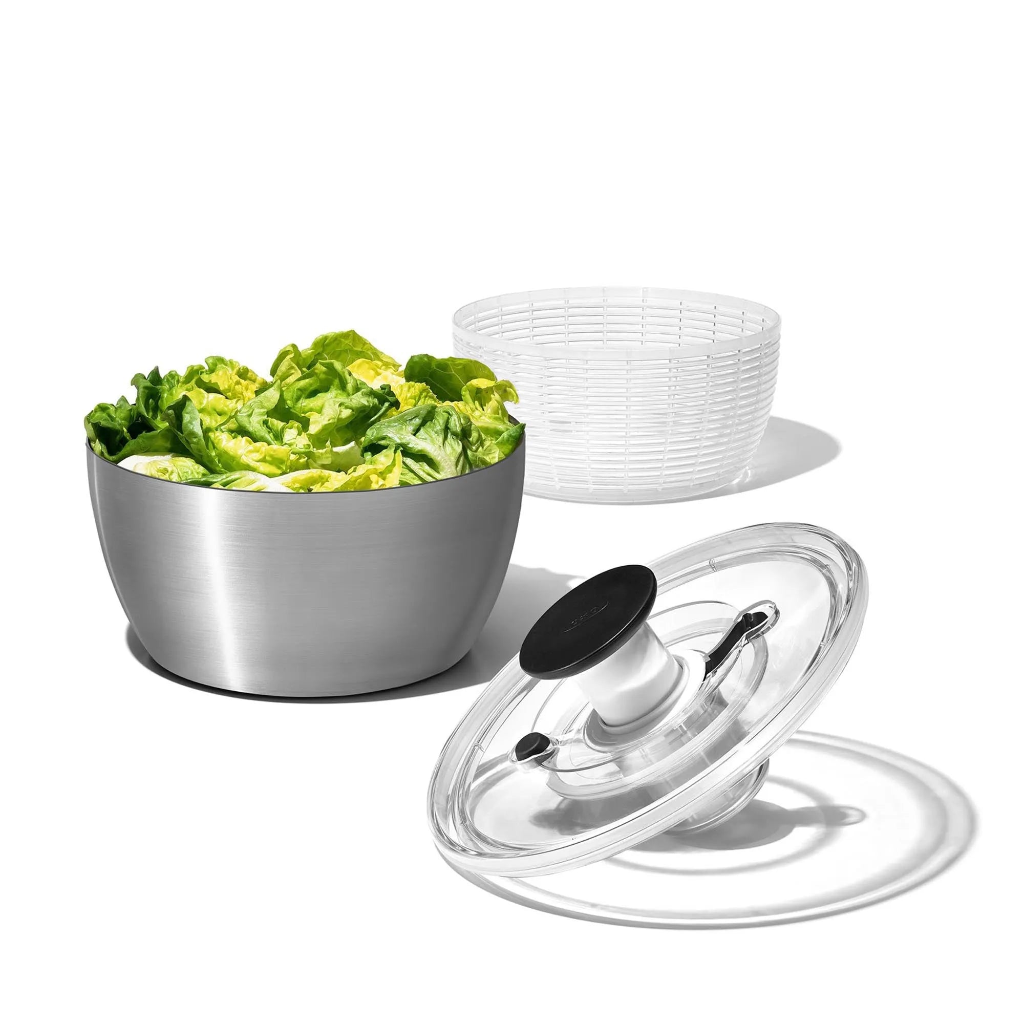 Die OXO GG STL Salatschleuder Inox: Elegantes Design, 26,6 cm, einfache Handhabung, spülmaschinengeeignet, für knackige Salate.