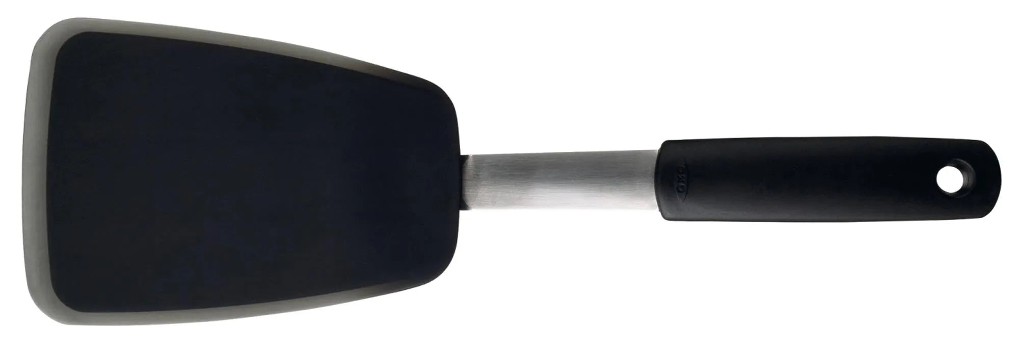 Der OXO Silikon-Pfannenwender (31,7 cm) ist flexibel, hitzebeständig und spülmaschinenfest – ideal für empfindliche Speisen.