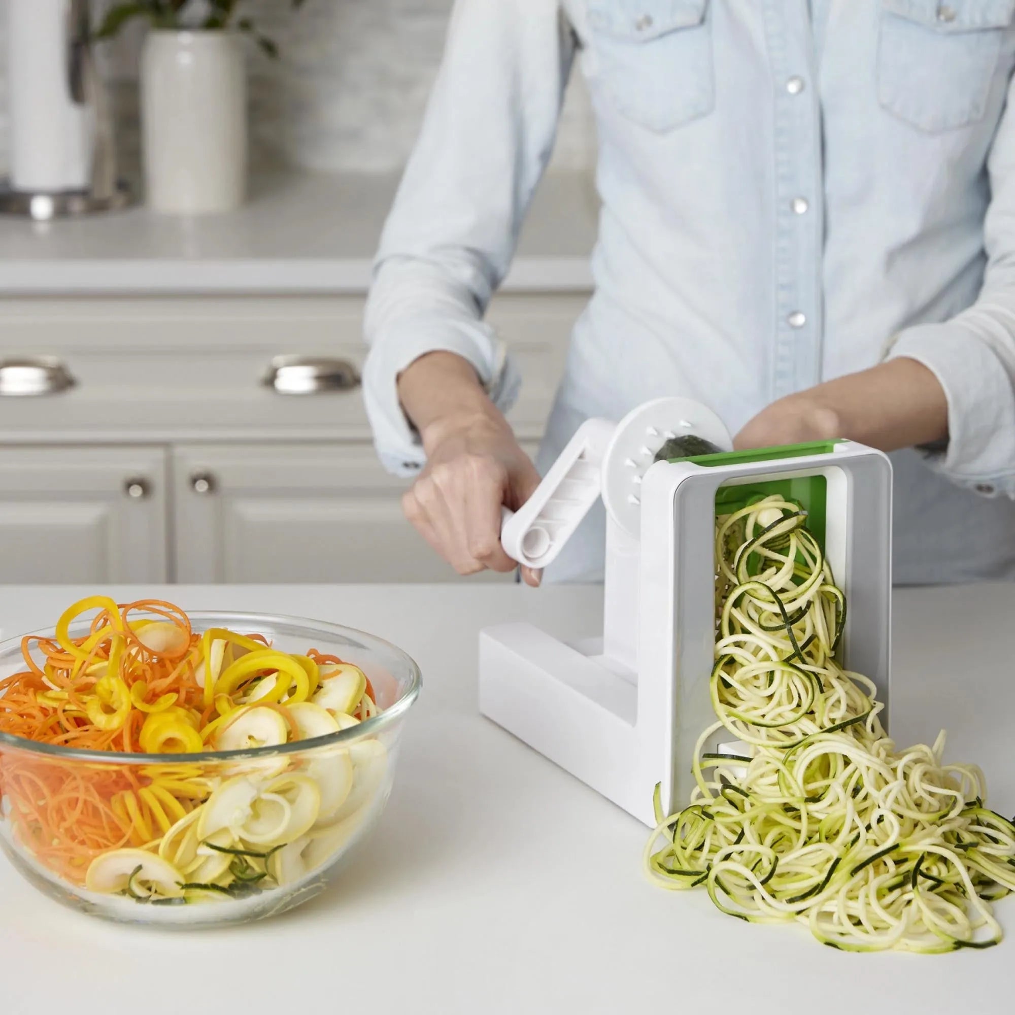 OXO Spiralizer: Praktischer Gemüseschneider für kreative Rezepte.