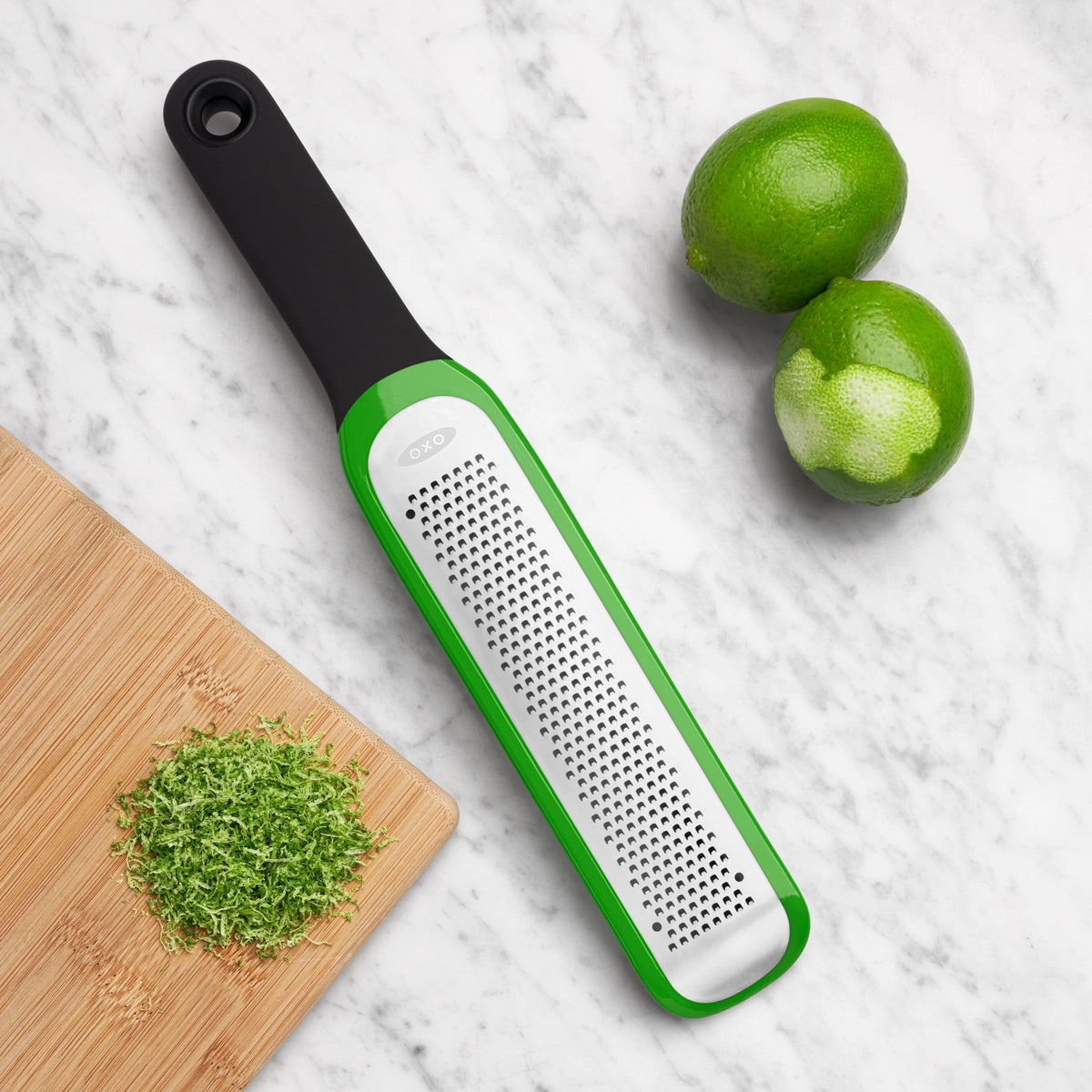 OXO Zestenreißer, geätzt in Grün präsentiert im Onlineshop von KAQTU Design AG. Küchenhelfer ist von OXO
