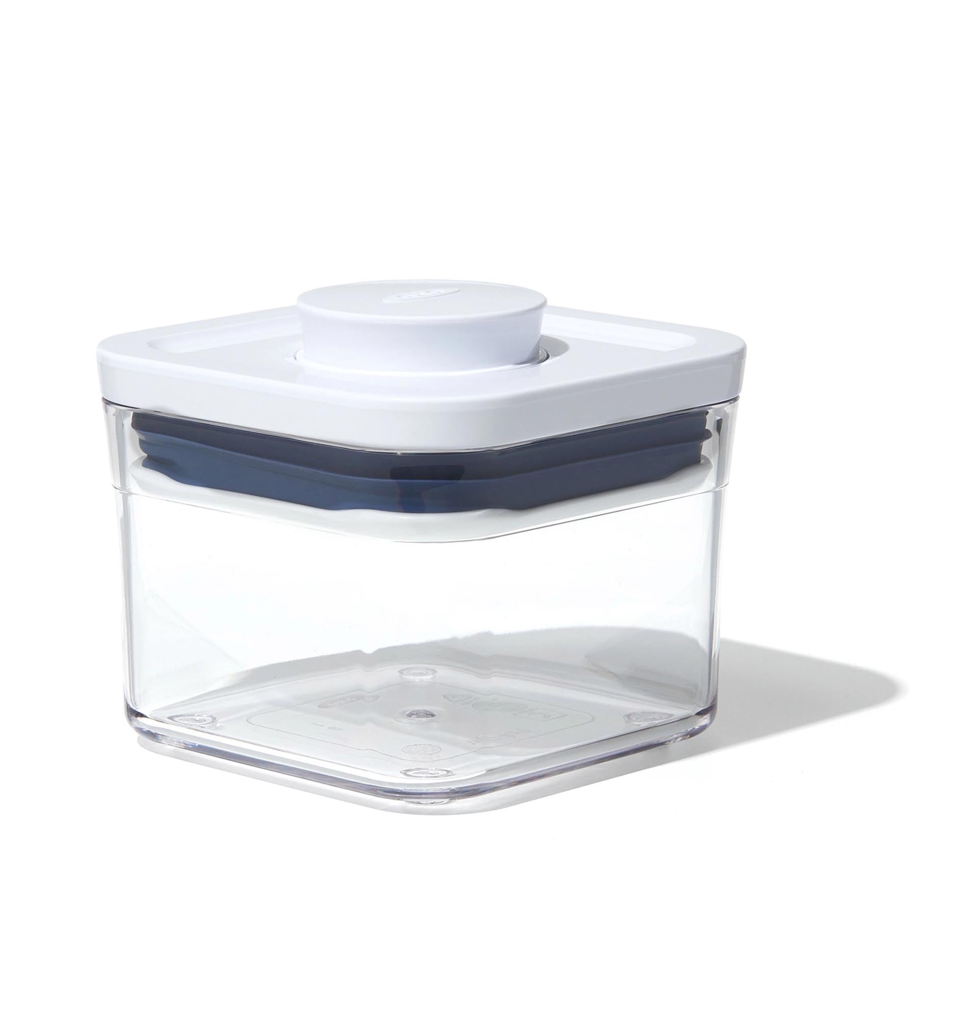Kompakter OXO POP 2.0 Behälter, 0,4 l, BPA-frei, luftdicht, stapelbar, ideal für Gewürze & Snacks, modernes Design.