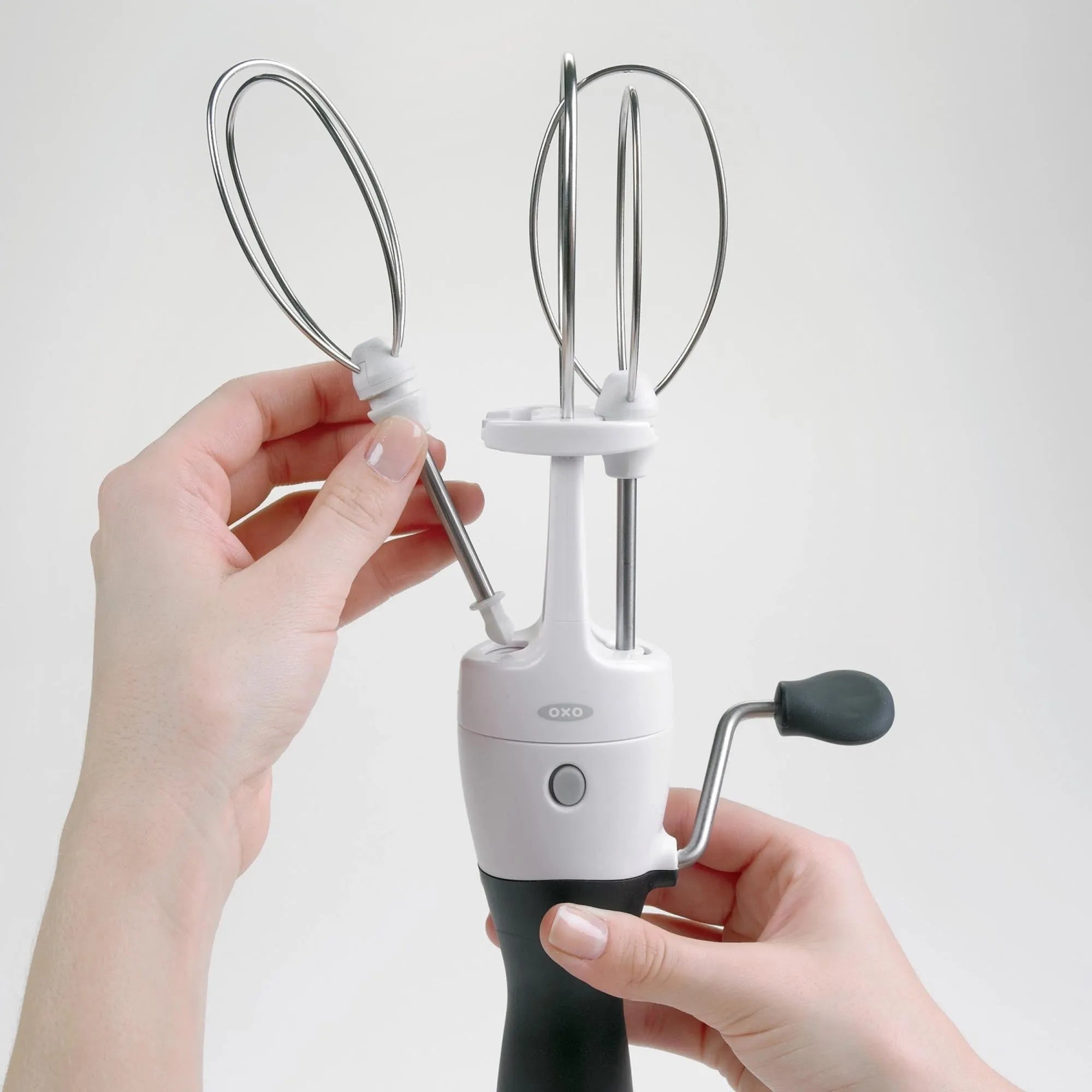 OXO Handrührer, weiß: Ergonomisch, effizient und stilvoll.