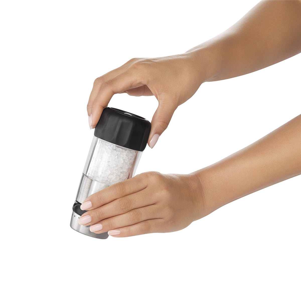 Good Grips Salzmühle in Schwarz präsentiert im Onlineshop von KAQTU Design AG. Küchenhelfer ist von OXO