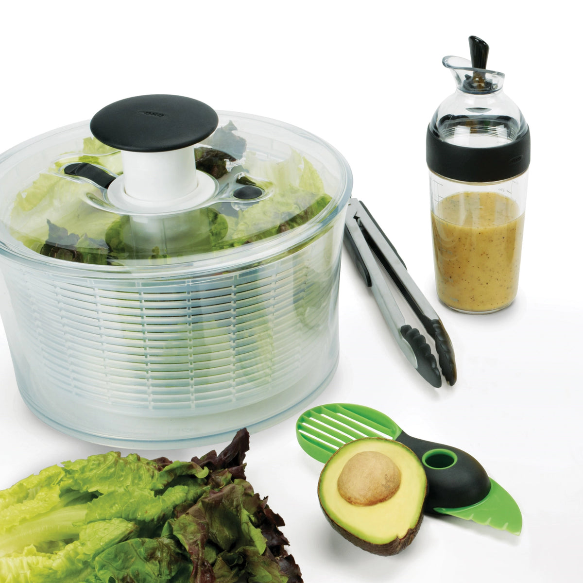 Salatdressing Shaker gross 350ml, schwarz in Schwarz präsentiert im Onlineshop von KAQTU Design AG. Salatzubehör ist von OXO