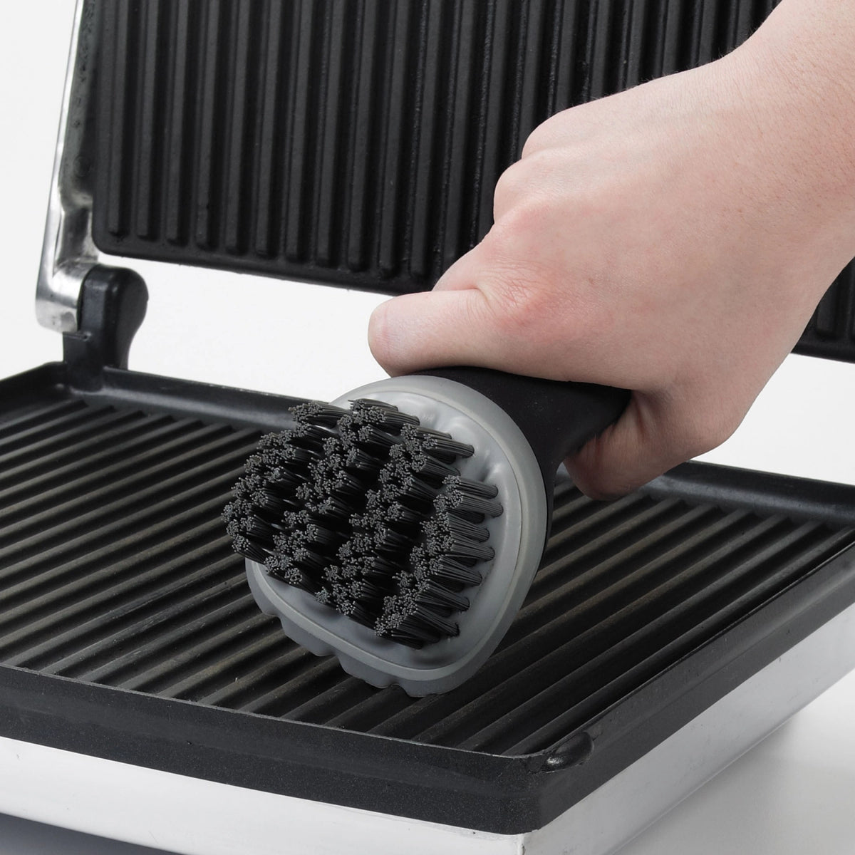 Bürste für Elektrogrill, Sandwichtoaster schwarz in Schwarz präsentiert im Onlineshop von KAQTU Design AG. Abwasch ist von OXO