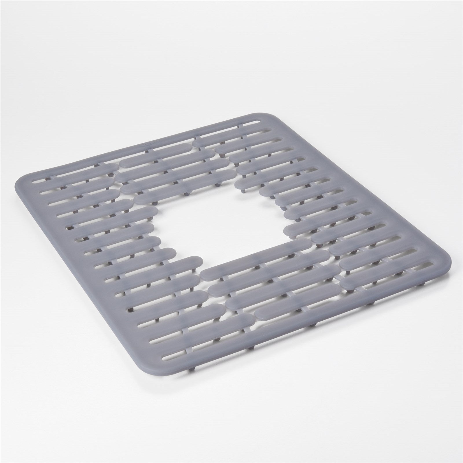 Kleine OXO Silikon Spülbeckenmatte in Grau (32x28 cm) – idealer Schutz für Ihre Spüle, rutschfest, hitzebeständig und pflegeleicht.