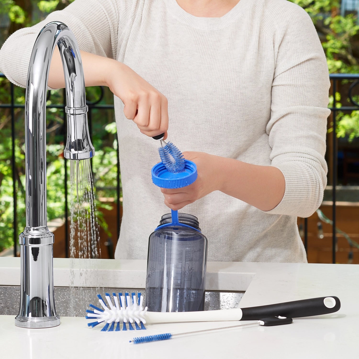 3 °. Set di pulizia per bottiglie sportive idriche