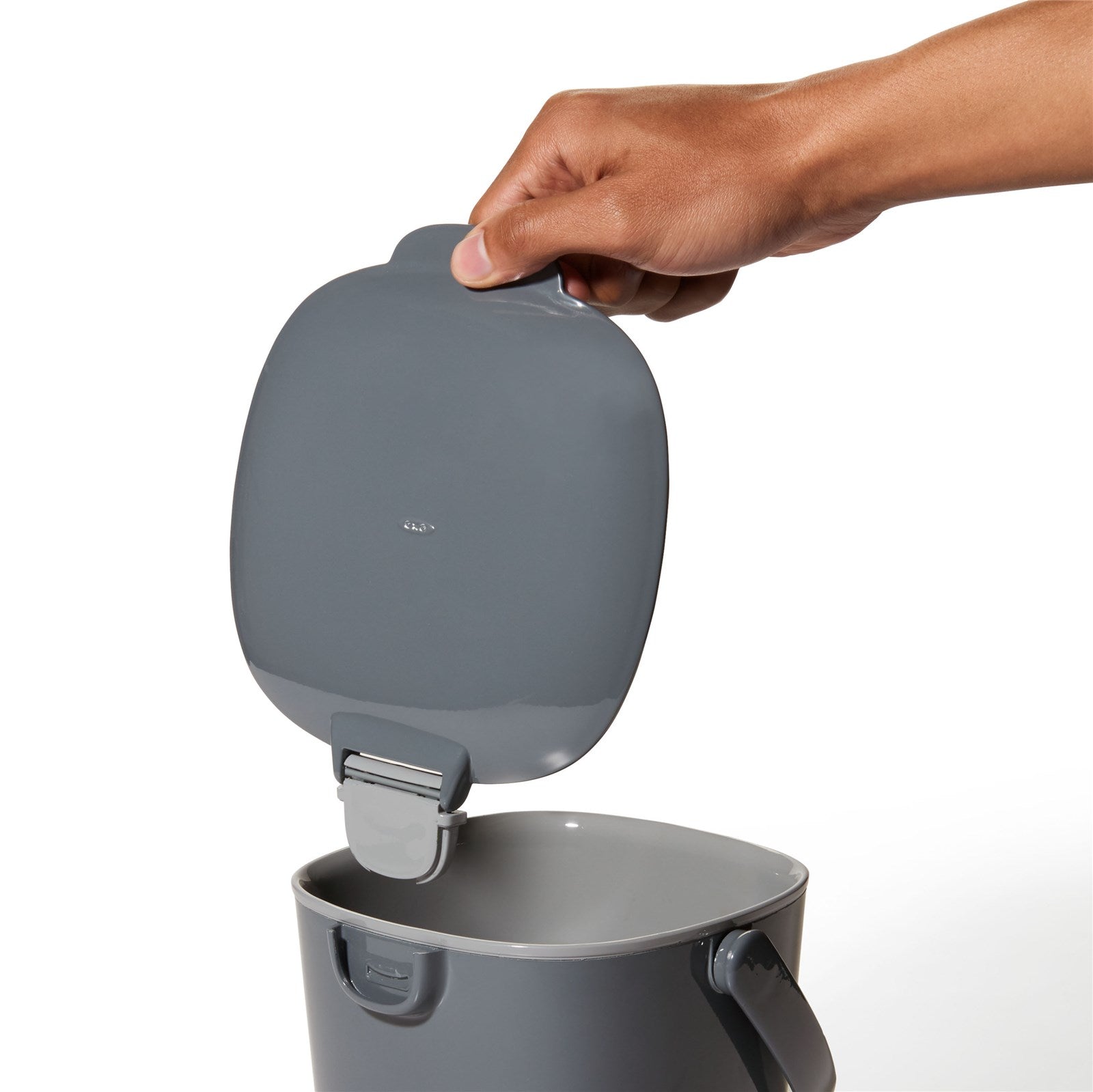 OXO Kompostbehälter in Schwarz, 2.83L: Perfekt für umweltbewusste Haushalte. Langlebig, hygienisch und stilvoll – ideal für Küchenabfälle.