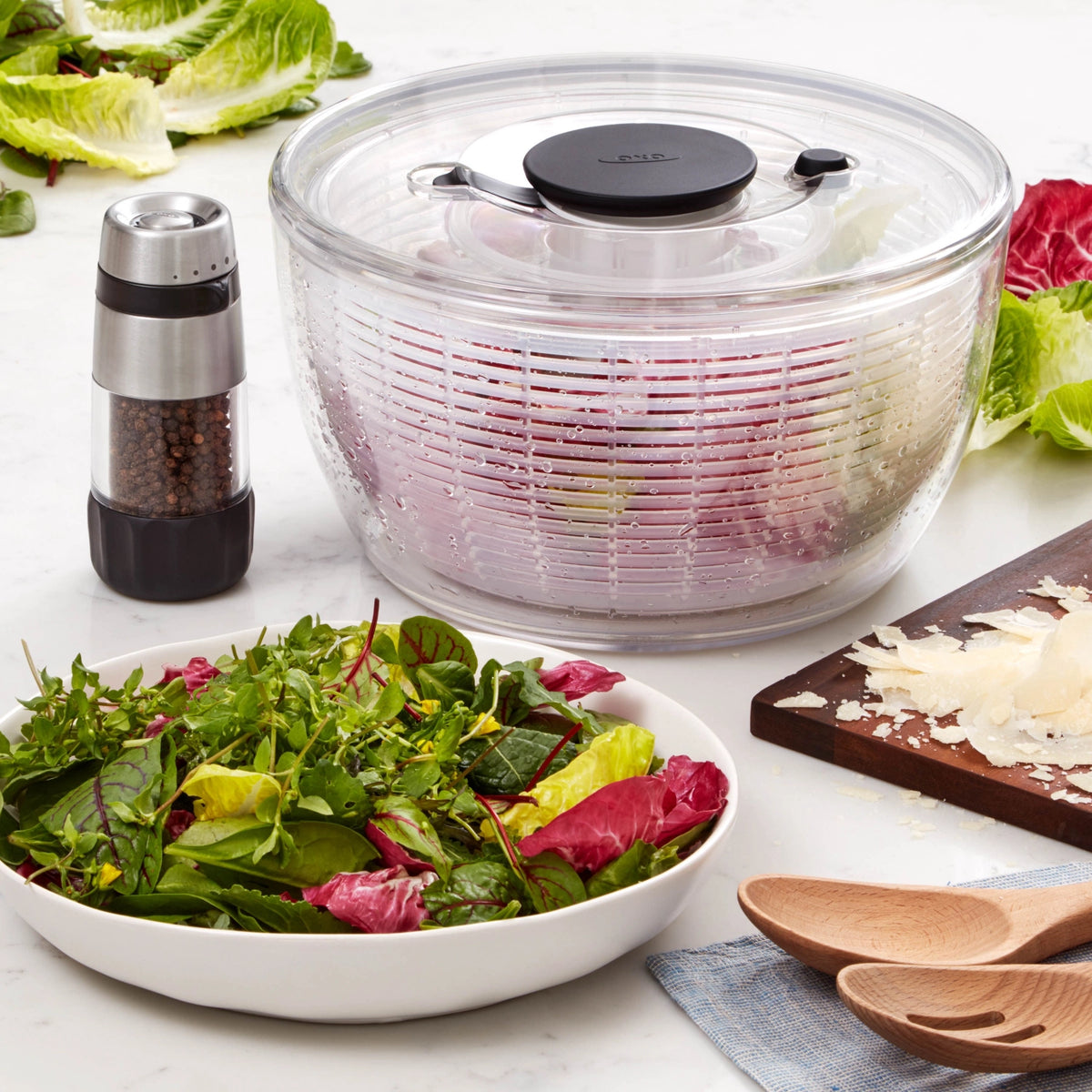Salatschleuder, rund, gross, transparent, 5.8 lt, Ø26.7cm in Transparent präsentiert im Onlineshop von KAQTU Design AG. Salatzubehör ist von OXO
