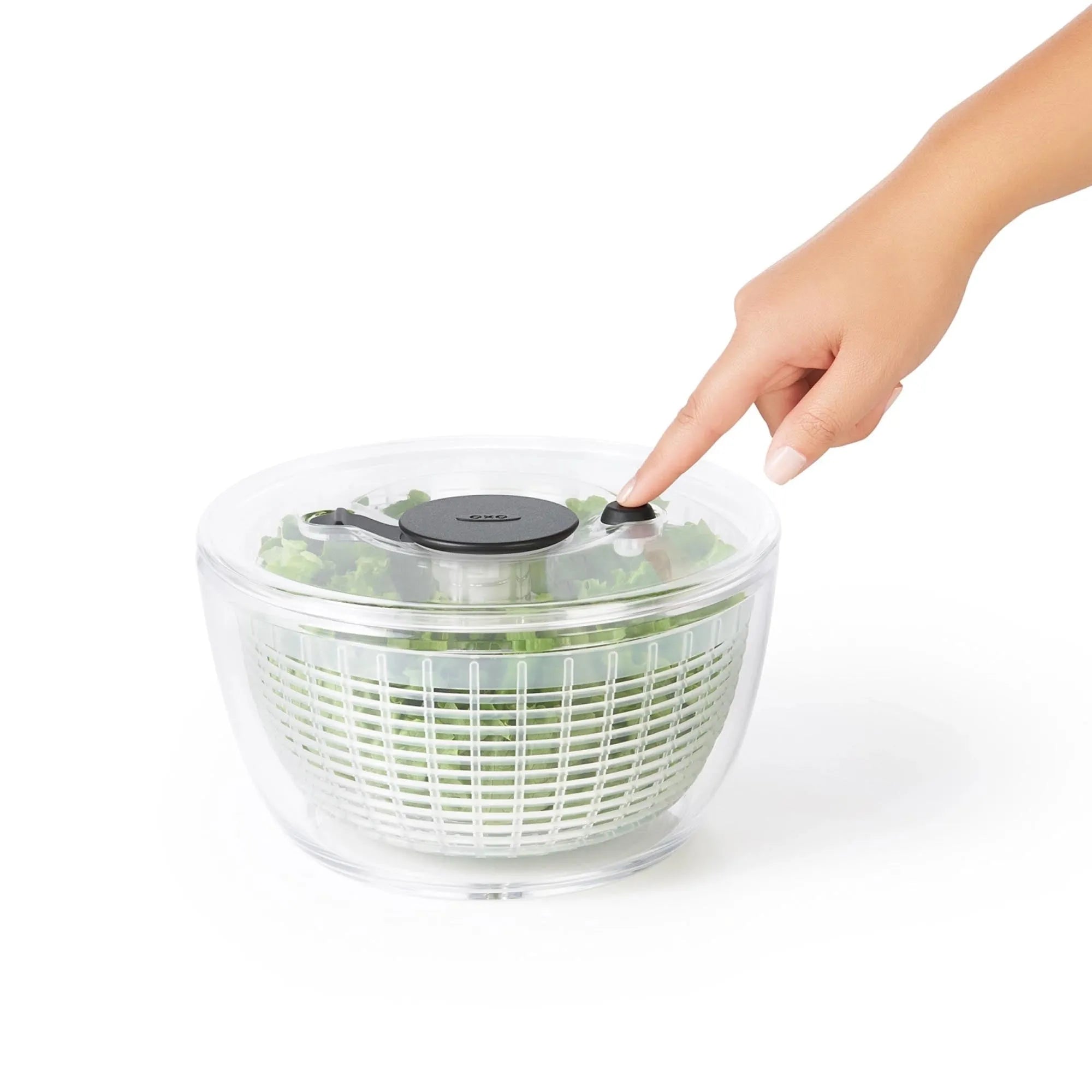 Kompakte OXO Salatschleuder, 2.7L, für frische, knackige Salate.