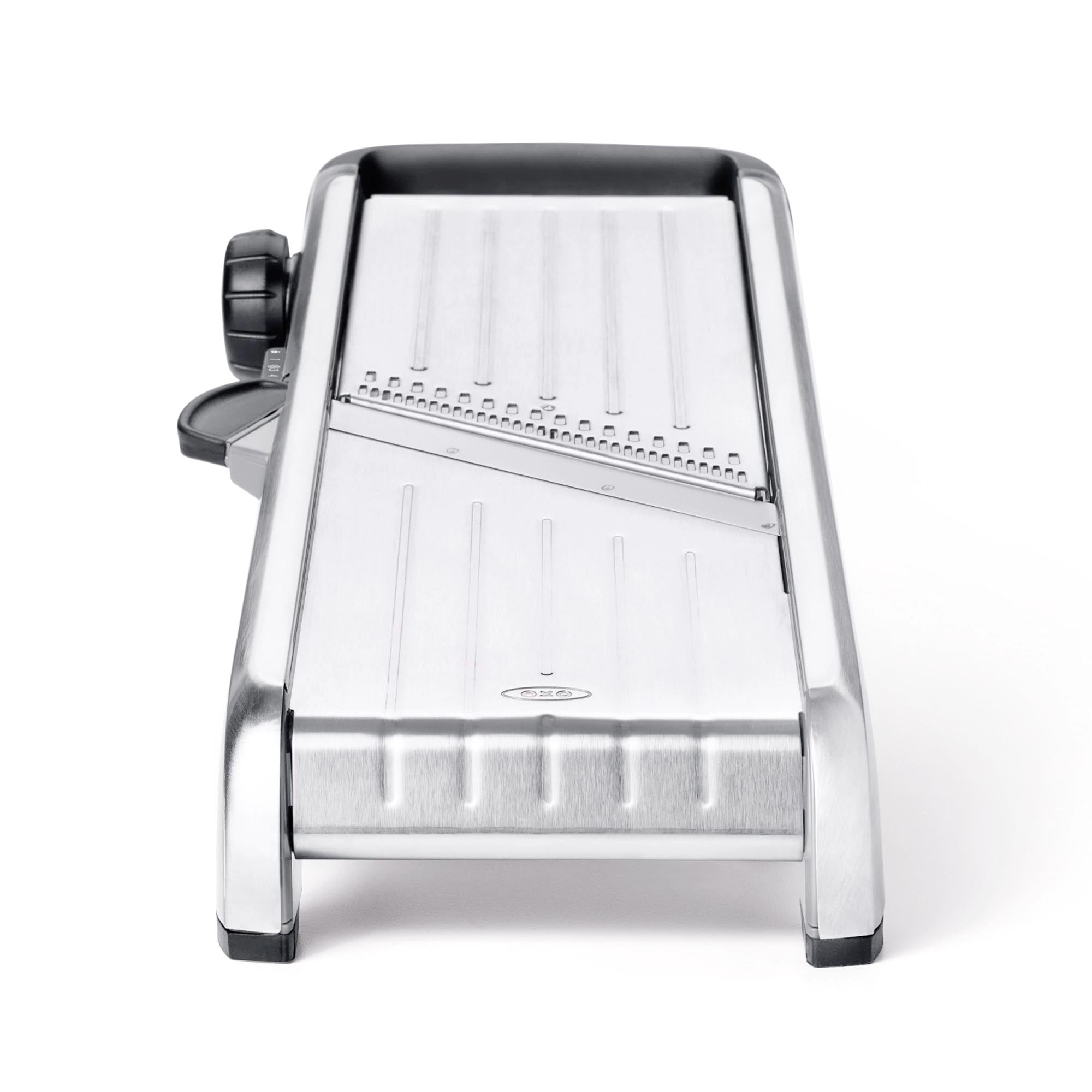 Die OXO Chef Mandoline 2.0 ist Ihr idealer Küchenpartner für präzises Schneiden und Hobeln von Obst, Gemüse und Käse.