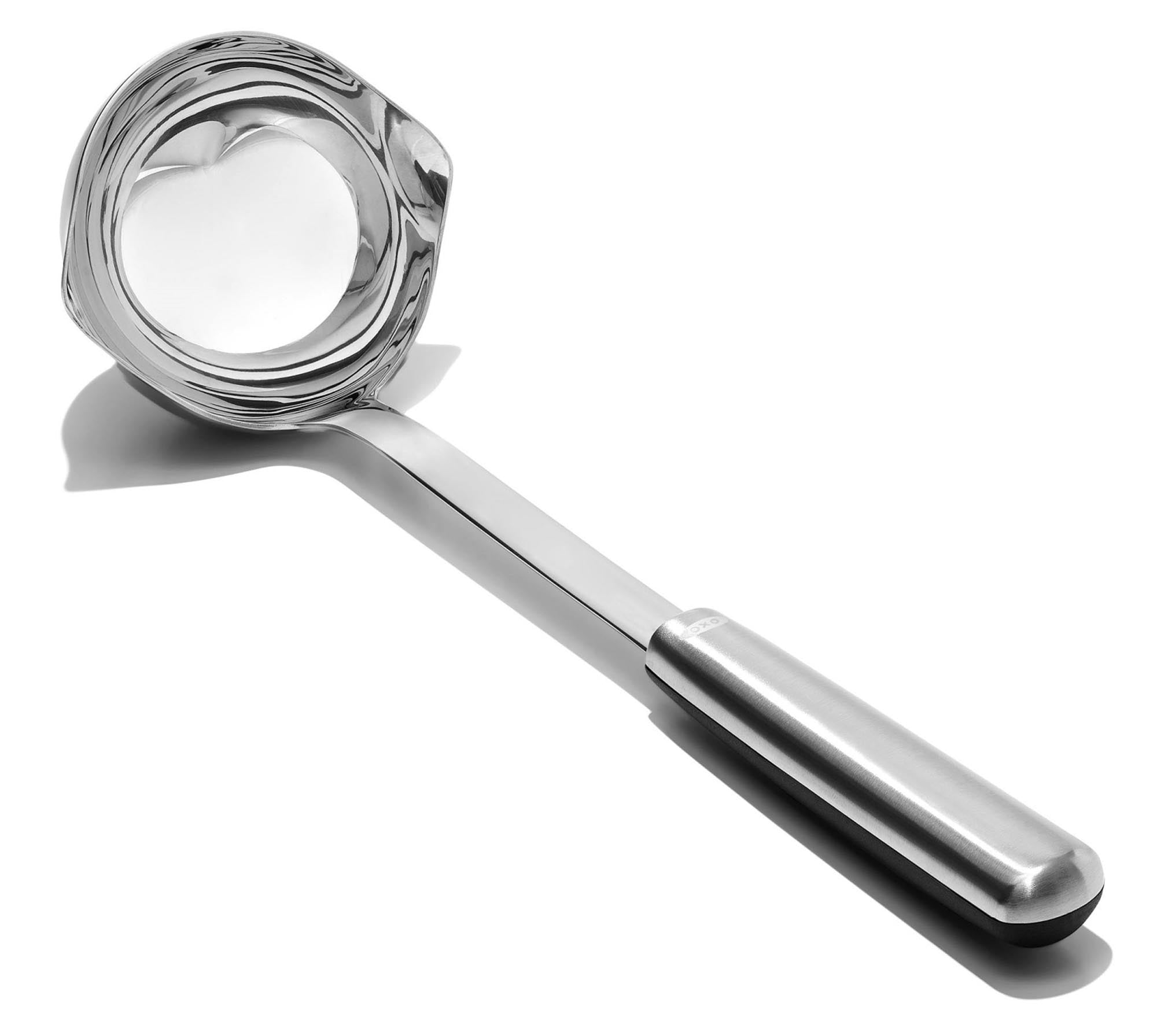 Robuste OXO Kelle, 33cm: Ergonomisch für müheloses Servieren.