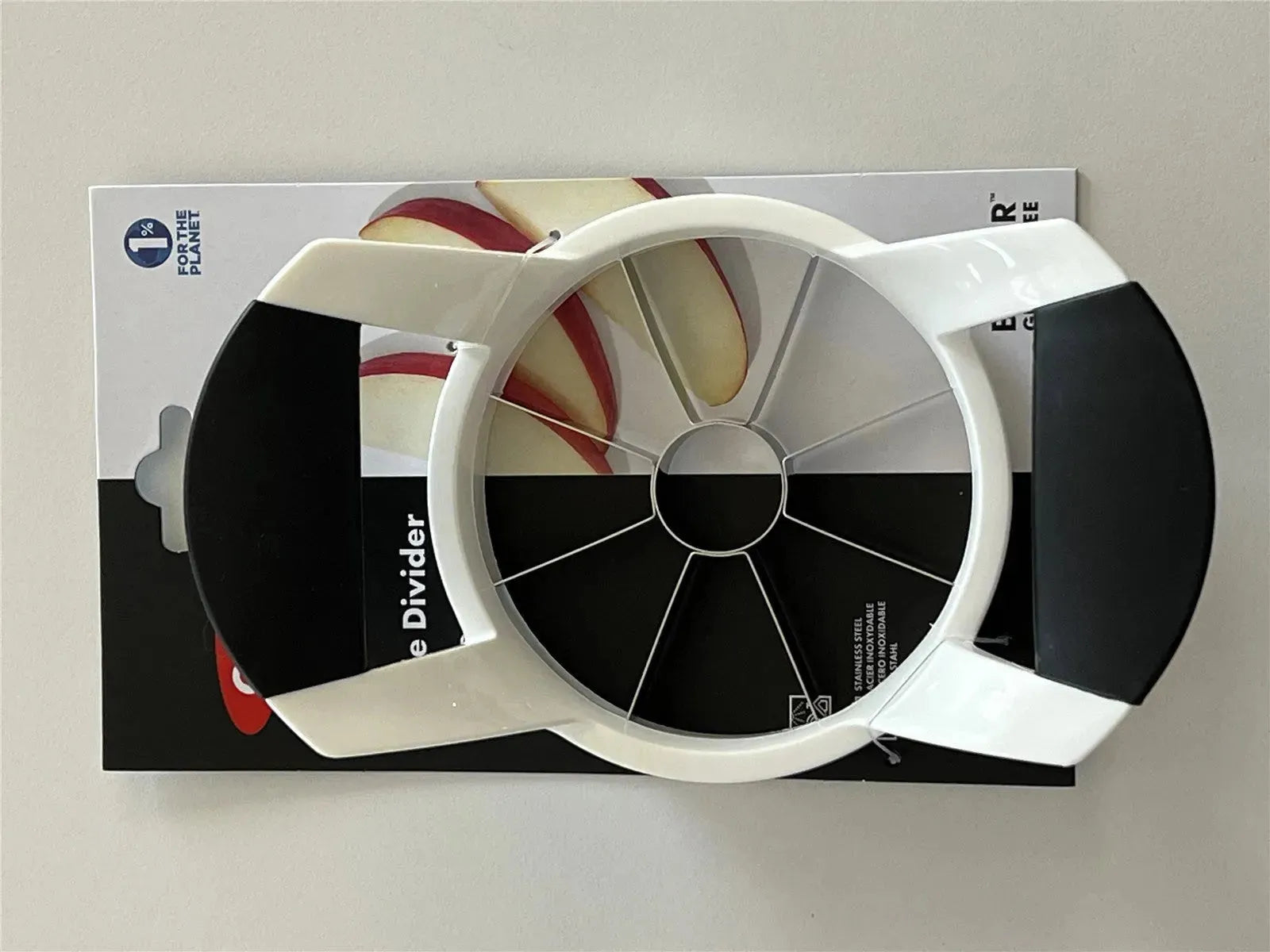 OXO Apfelteiler: Präzise 8 Stücke, stilvolles Design, komfortabel.