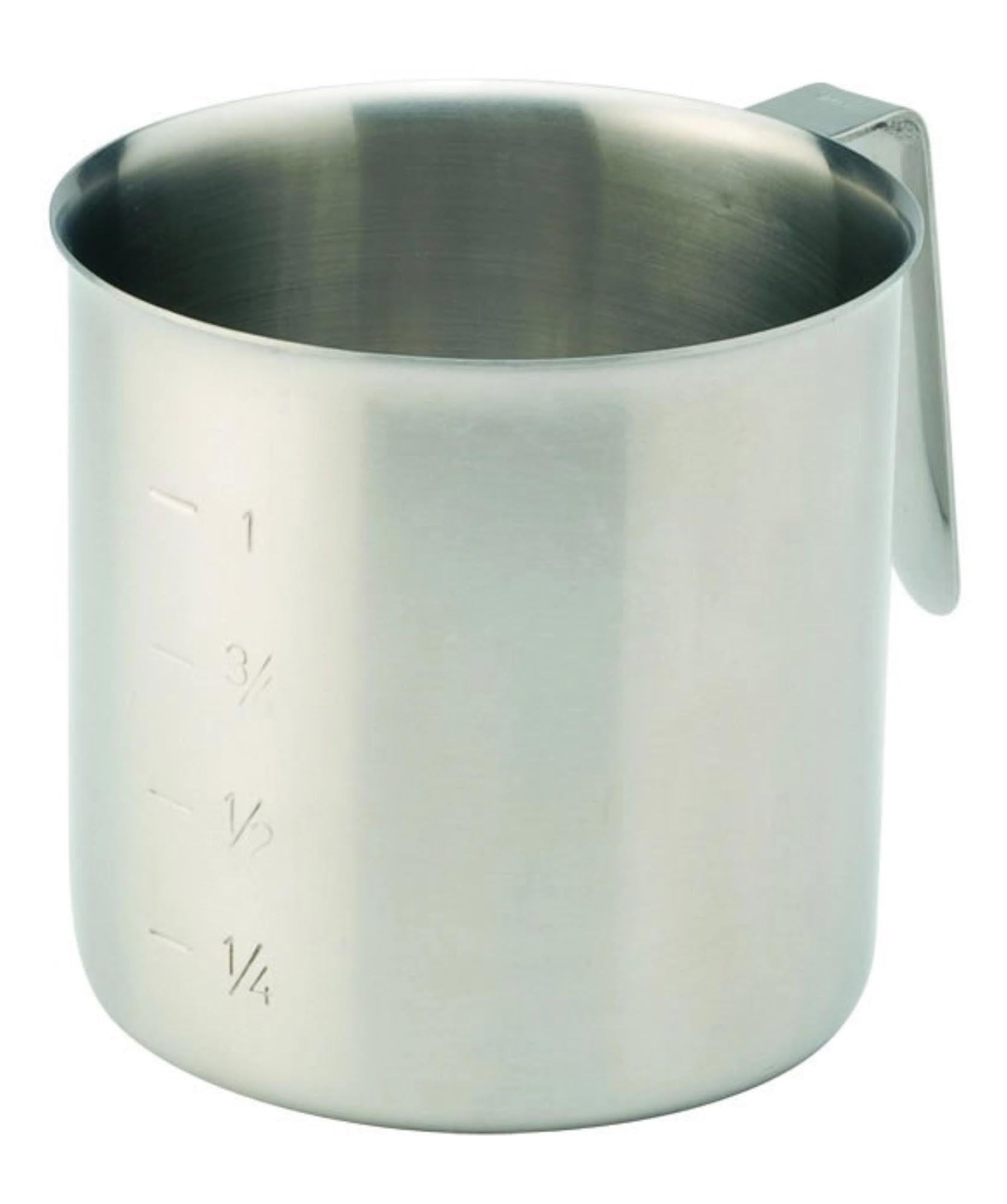 Robuster 1L Edelstahl-Messbecher von Piazza: langlebig, präzise Skala, spülmaschinenfest, ideal für Küche und Gastronomie.