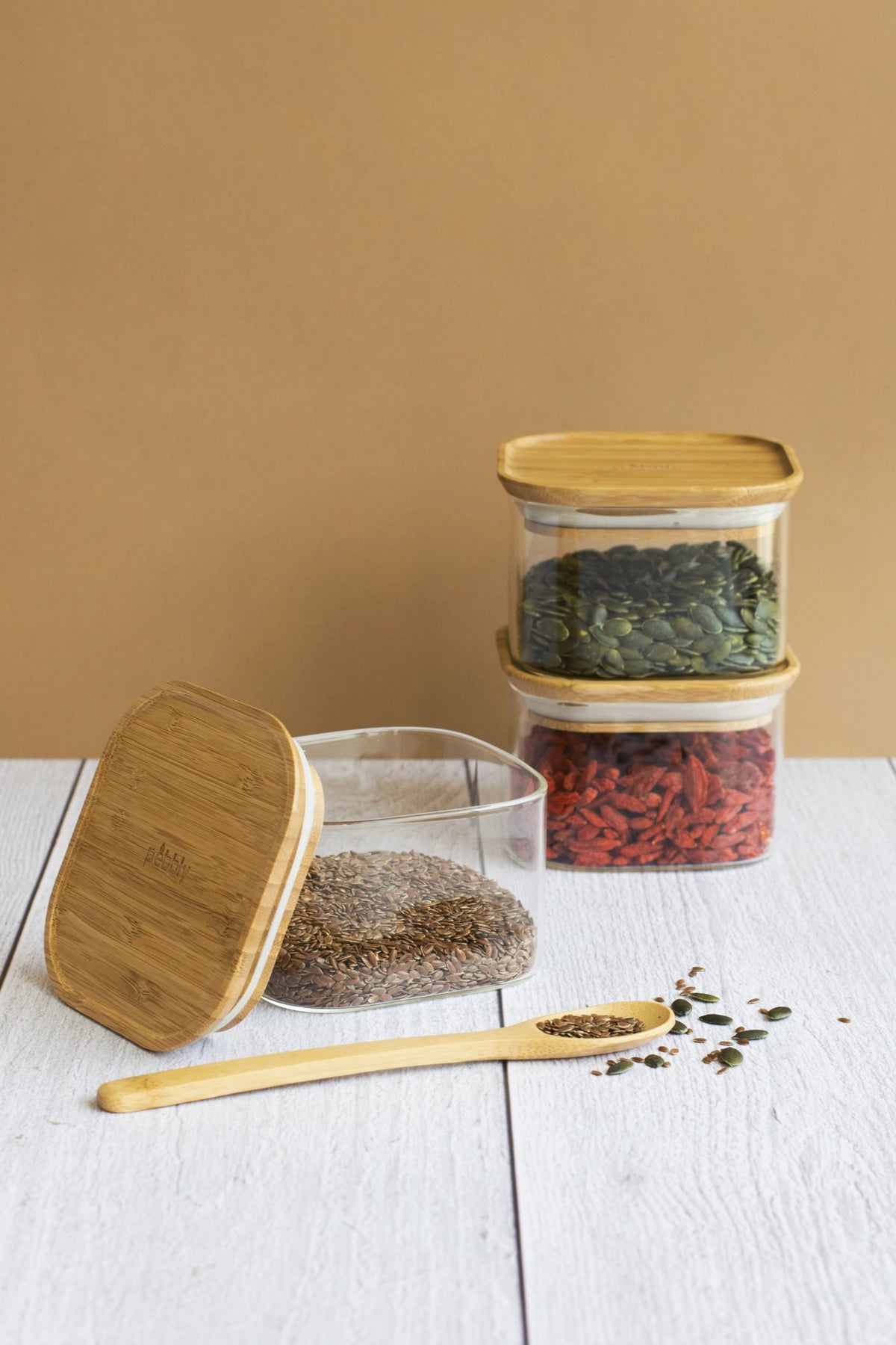 3er Set Pebbly Vorratsglas mit Bambusdeckel 0.5lt in Braun präsentiert im Onlineshop von KAQTU Design AG. Aufbewahrungsdose ist von Pebbly