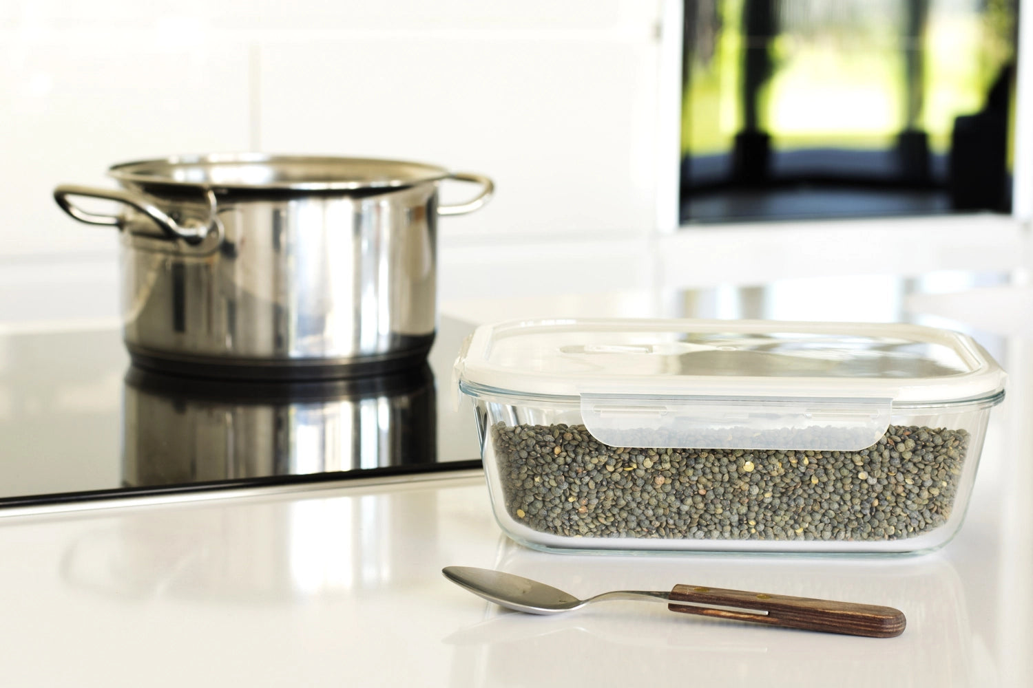 <tc>Pebbly</tc> Glass storage jar with valve, rectangular 2.25lt