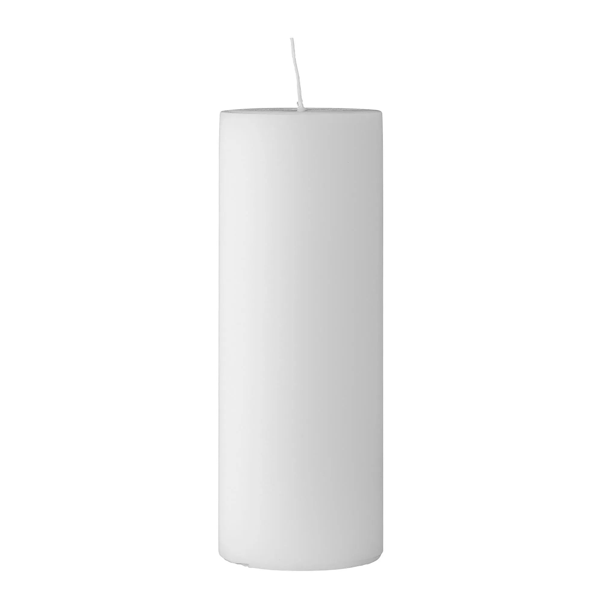 Anja Kerze, Weiá, Parafin in White präsentiert im Onlineshop von KAQTU Design AG. Kerzen ist von Bloomingville