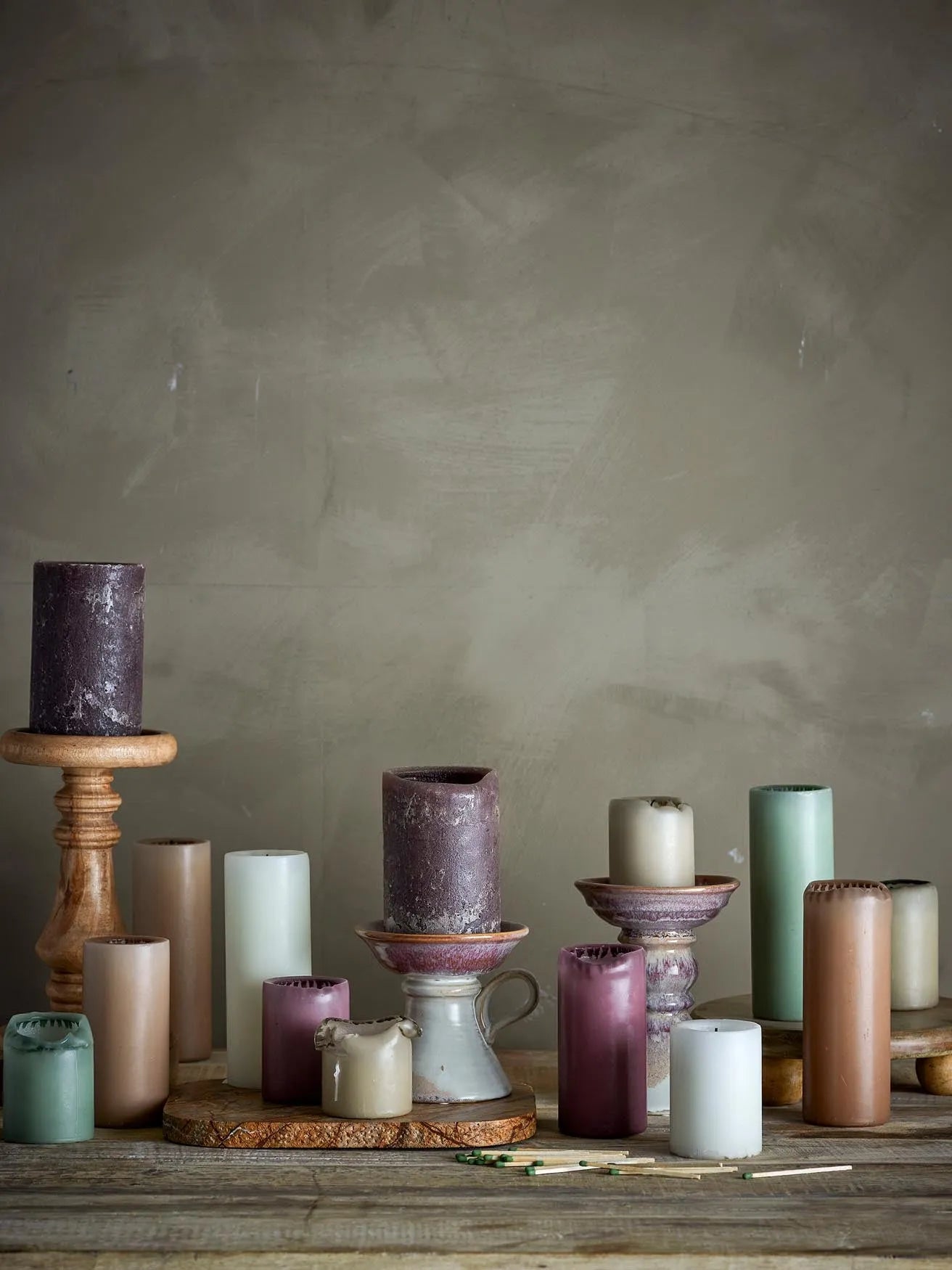 Anja Kerze, Rose, Parafin in Rose präsentiert im Onlineshop von KAQTU Design AG. Kerzen ist von Bloomingville