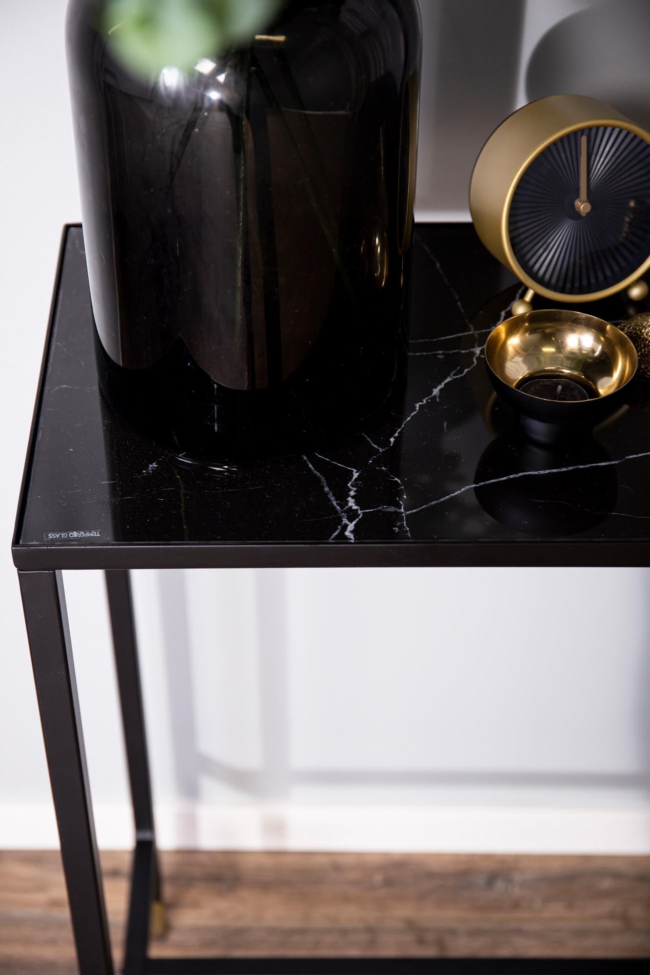 Dipp Beistelltisch in Schwarz/Gold präsentiert im Onlineshop von KAQTU Design AG. Beistelltisch ist von Venture Home
